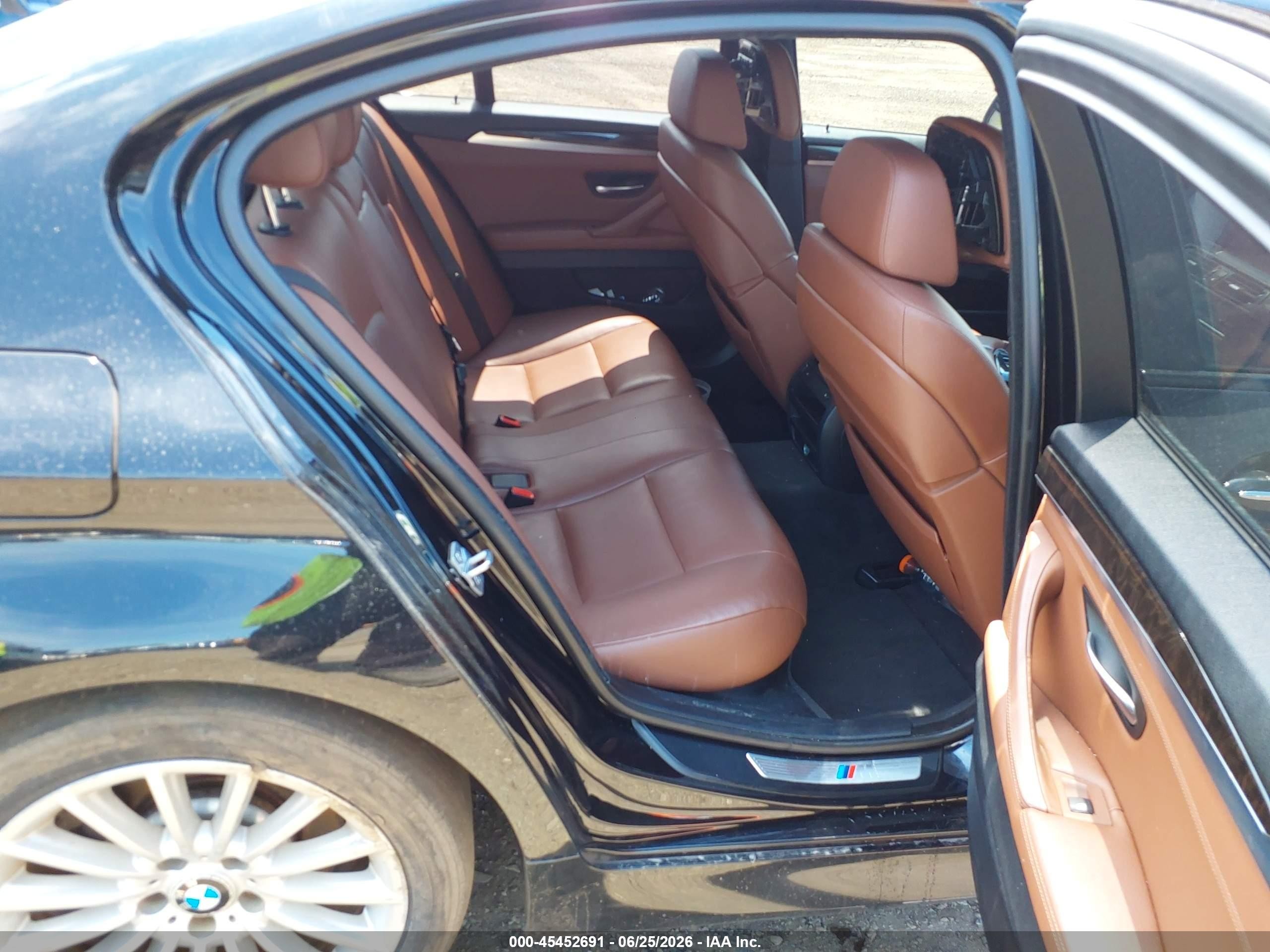 2013 Bmw 528i Xdrive Черный vin: WBAXH5C58DDW15855