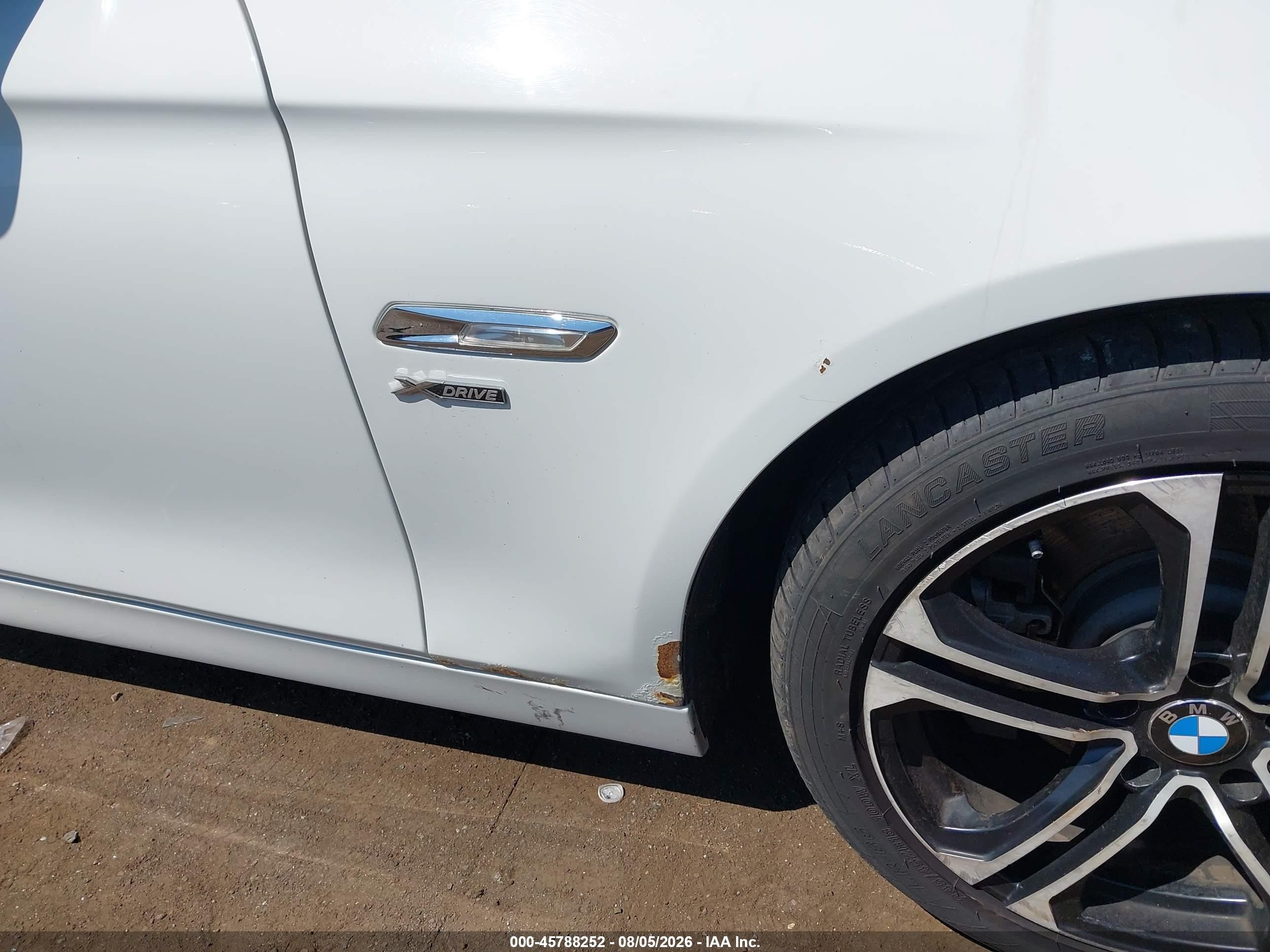 2012 Bmw 528i Xdrive Белый vin: WBAXH5C59CDW08685