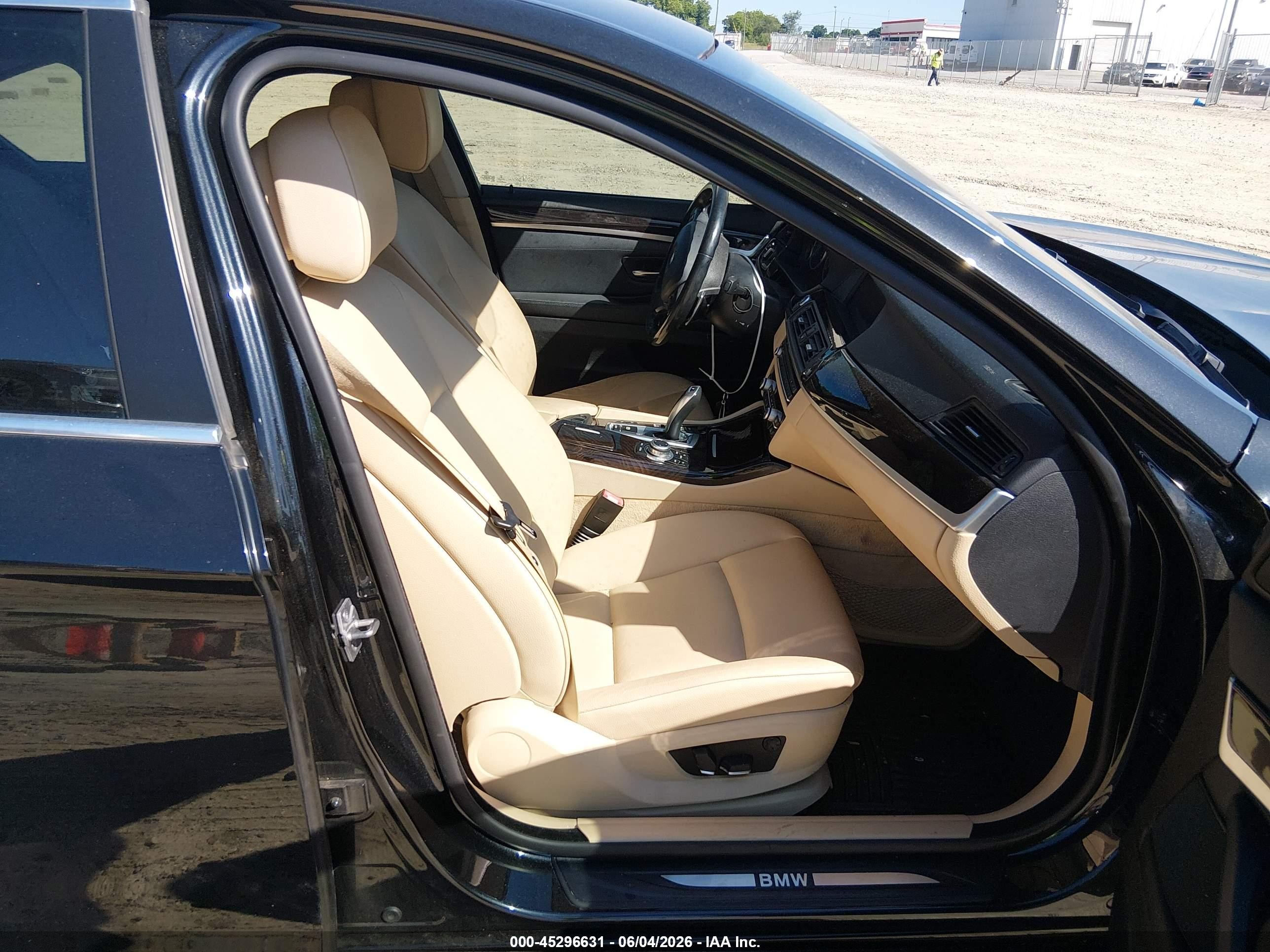 2012 Bmw 528i Xdrive Black vin: WBAXH5C59CDW09044