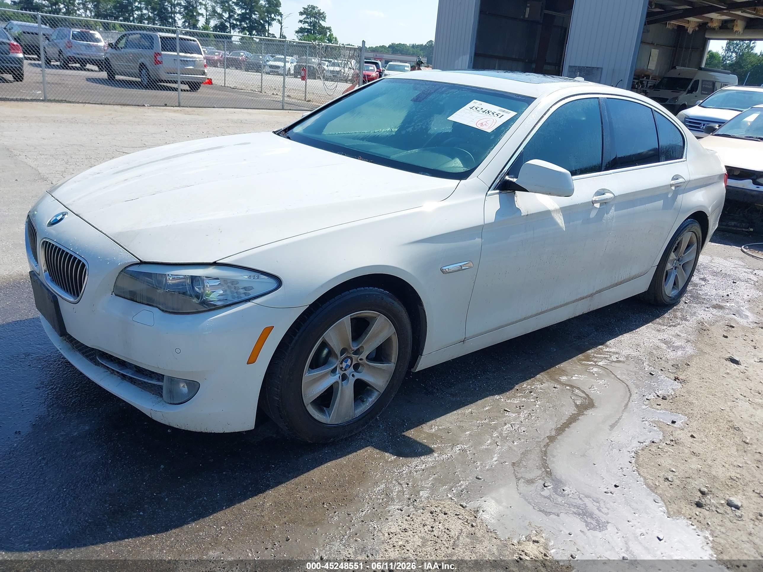 2013 Bmw 528i Xdrive White vin: WBAXH5C59DD113002