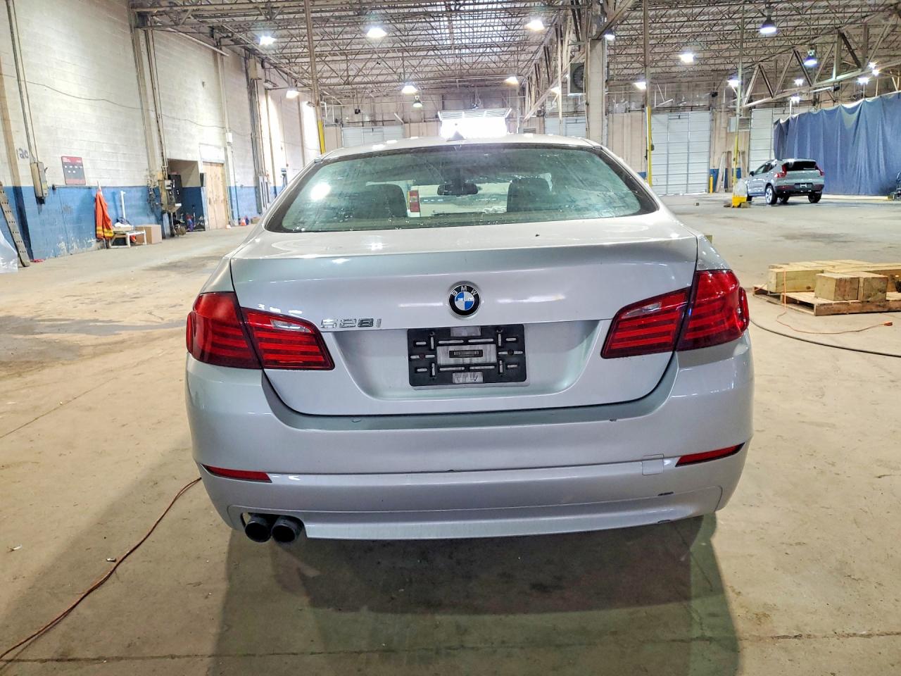 2013 Bmw 528 Xi Серебряный vin: WBAXH5C59DD115137