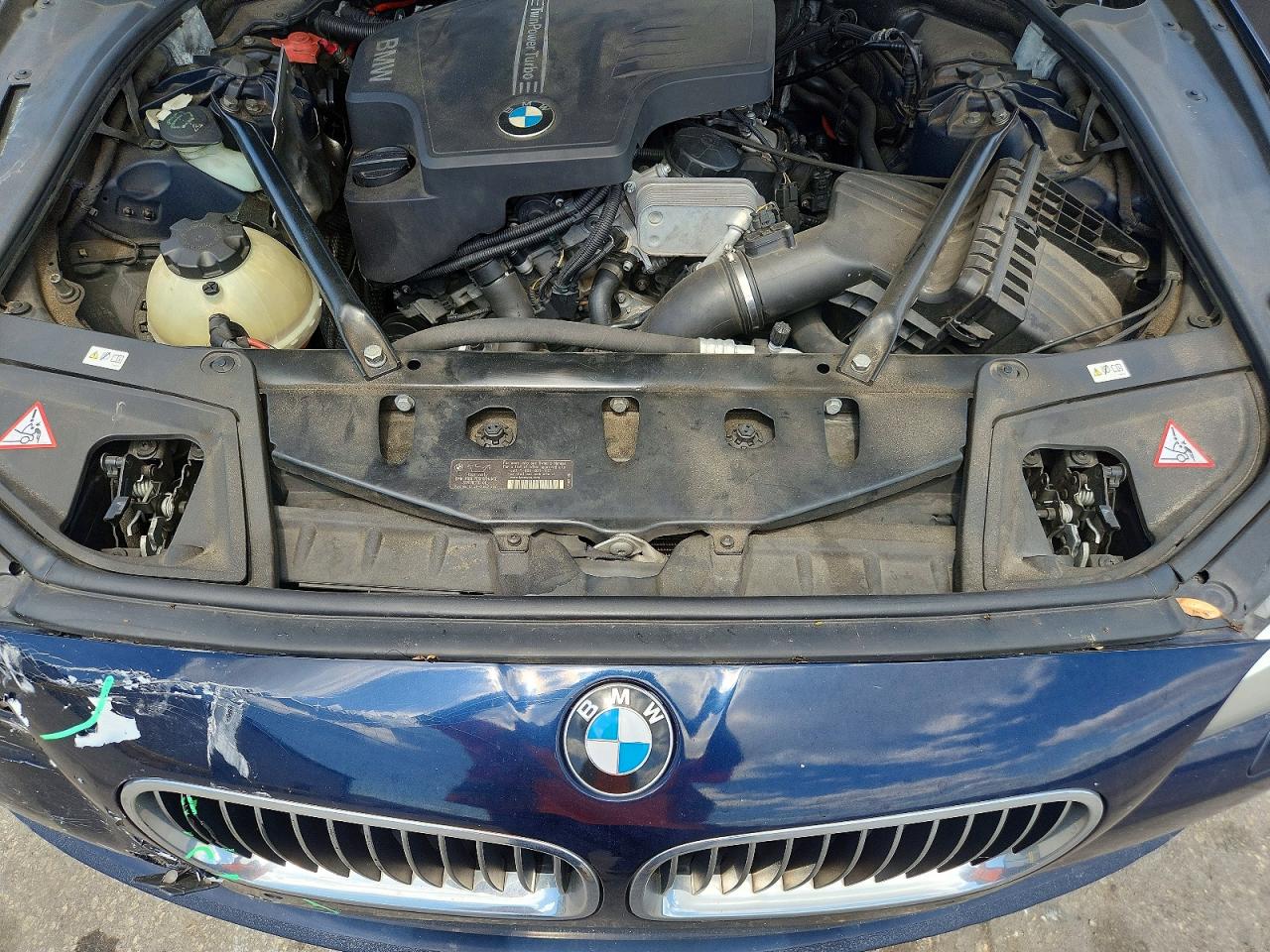 2013 Bmw 528 Xi Blue vin: WBAXH5C5XDD108553