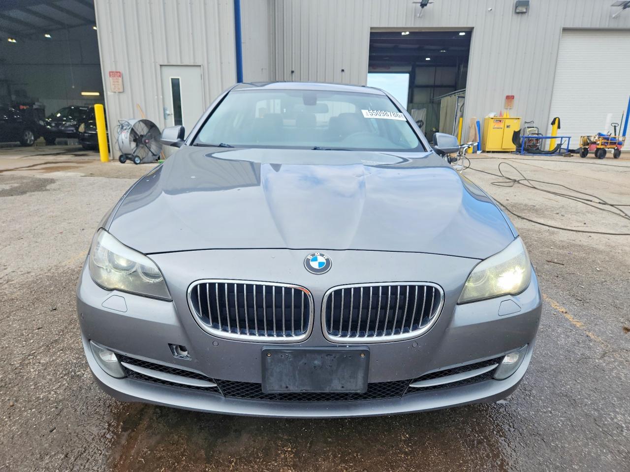 2013 Bmw 528 Xi Серебряный vin: WBAXH5C5XDD110898