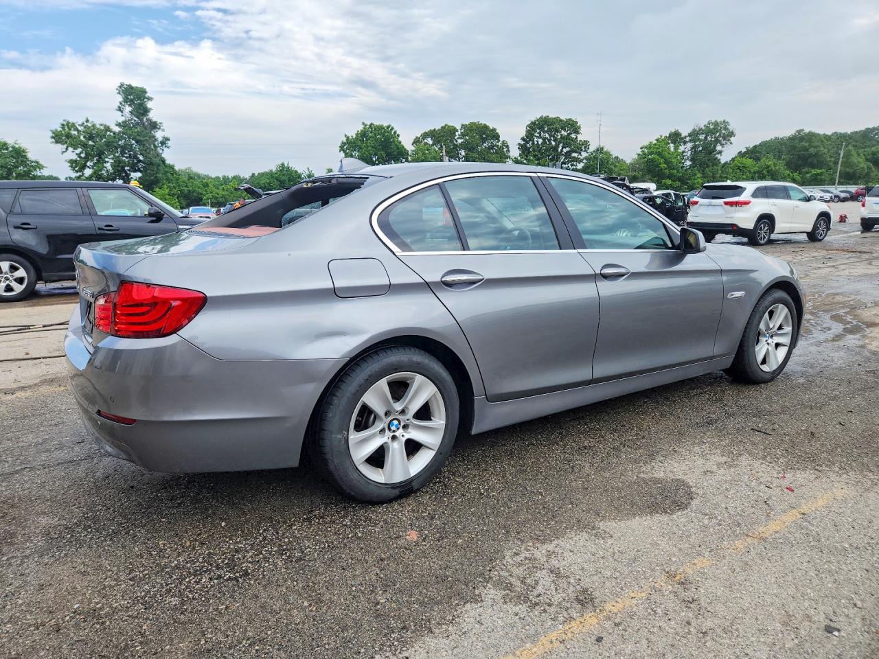 2013 Bmw 528 Xi Серебряный vin: WBAXH5C5XDD110898