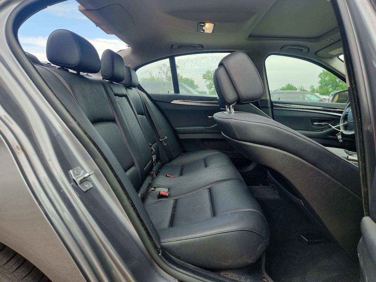 2013 Bmw 528 Xi Серебряный vin: WBAXH5C5XDD110898