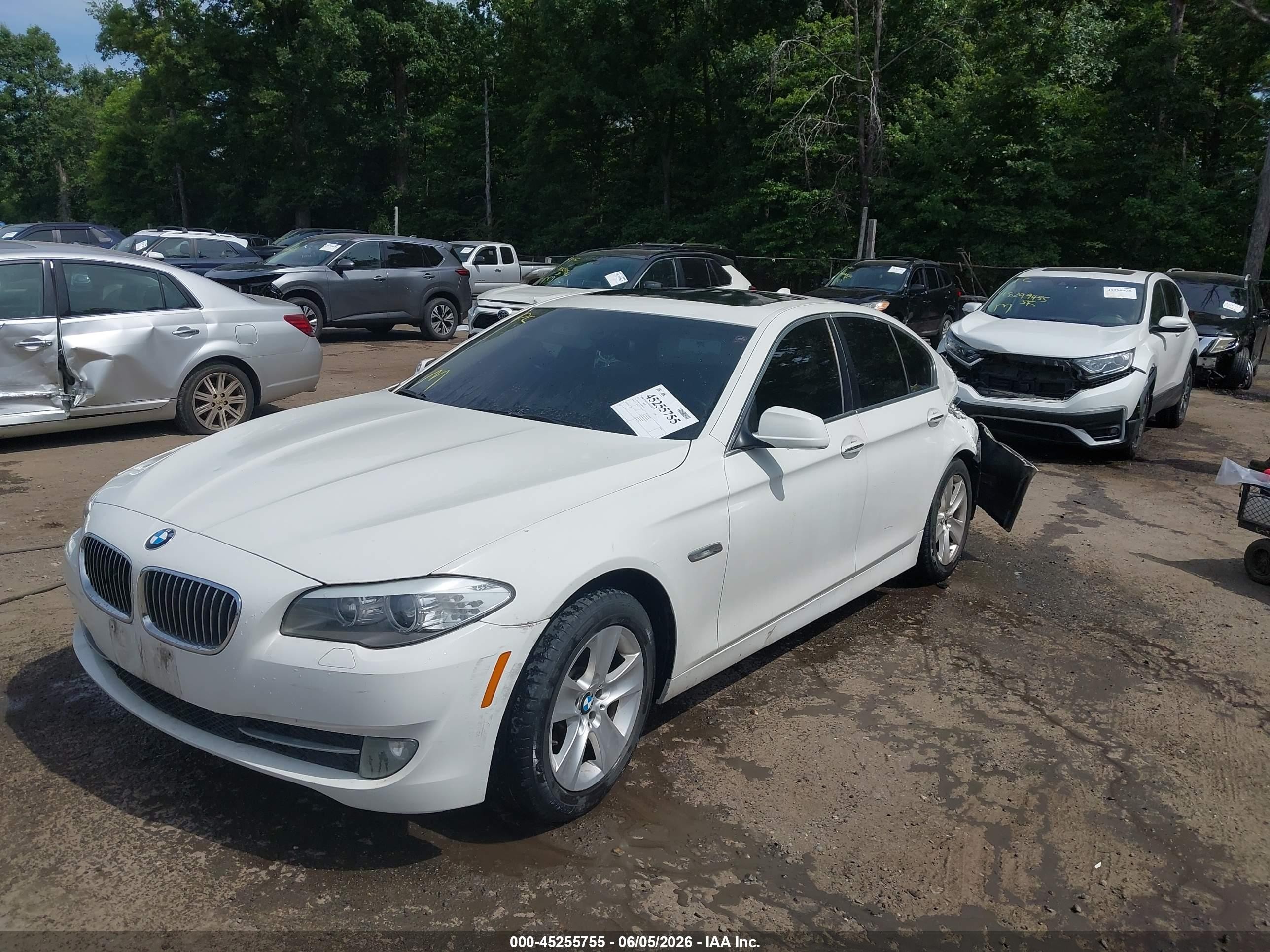 2013 Bmw 528i Xdrive White vin: WBAXH5C5XDDW13511