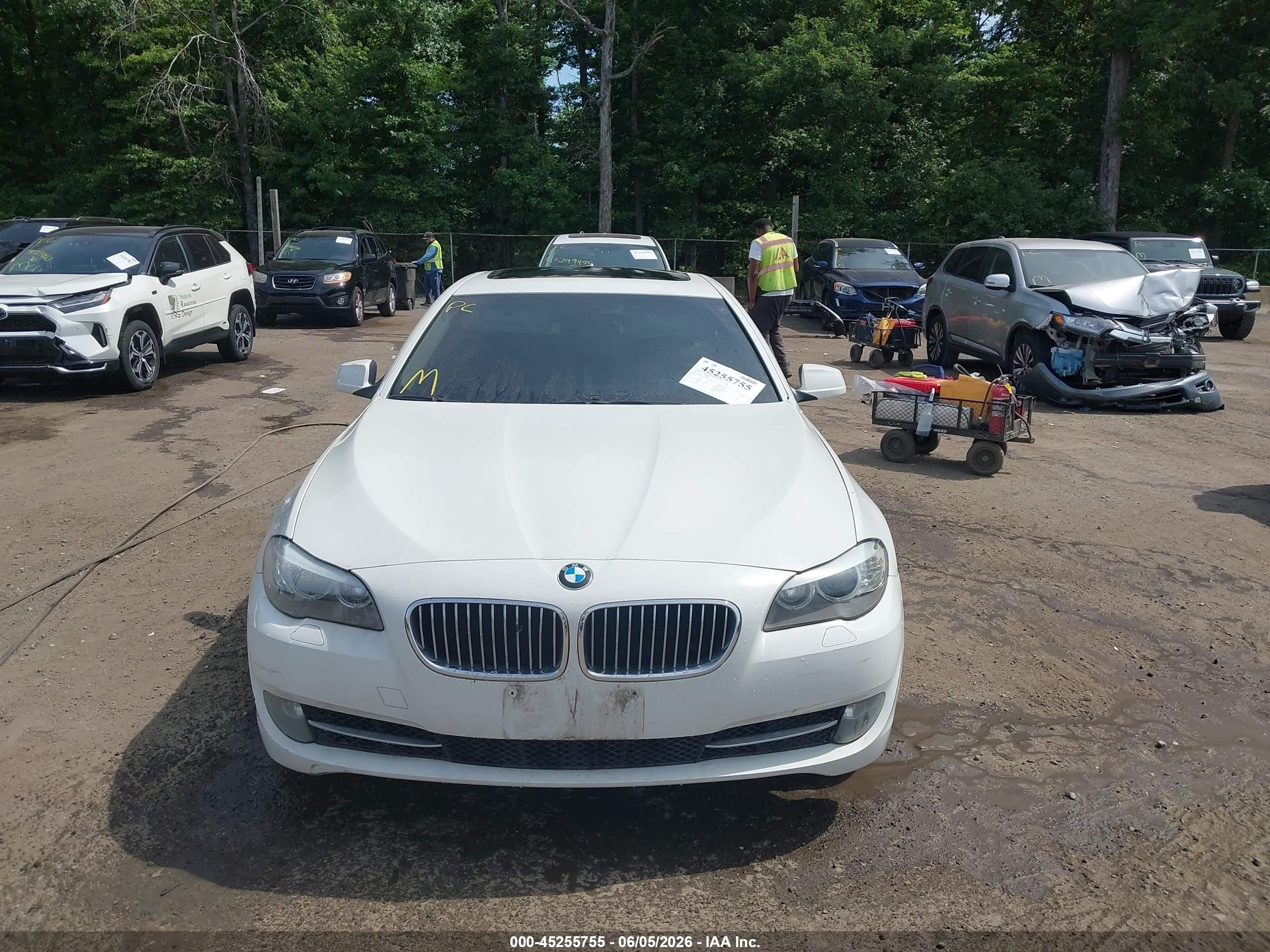 2013 Bmw 528i Xdrive White vin: WBAXH5C5XDDW13511