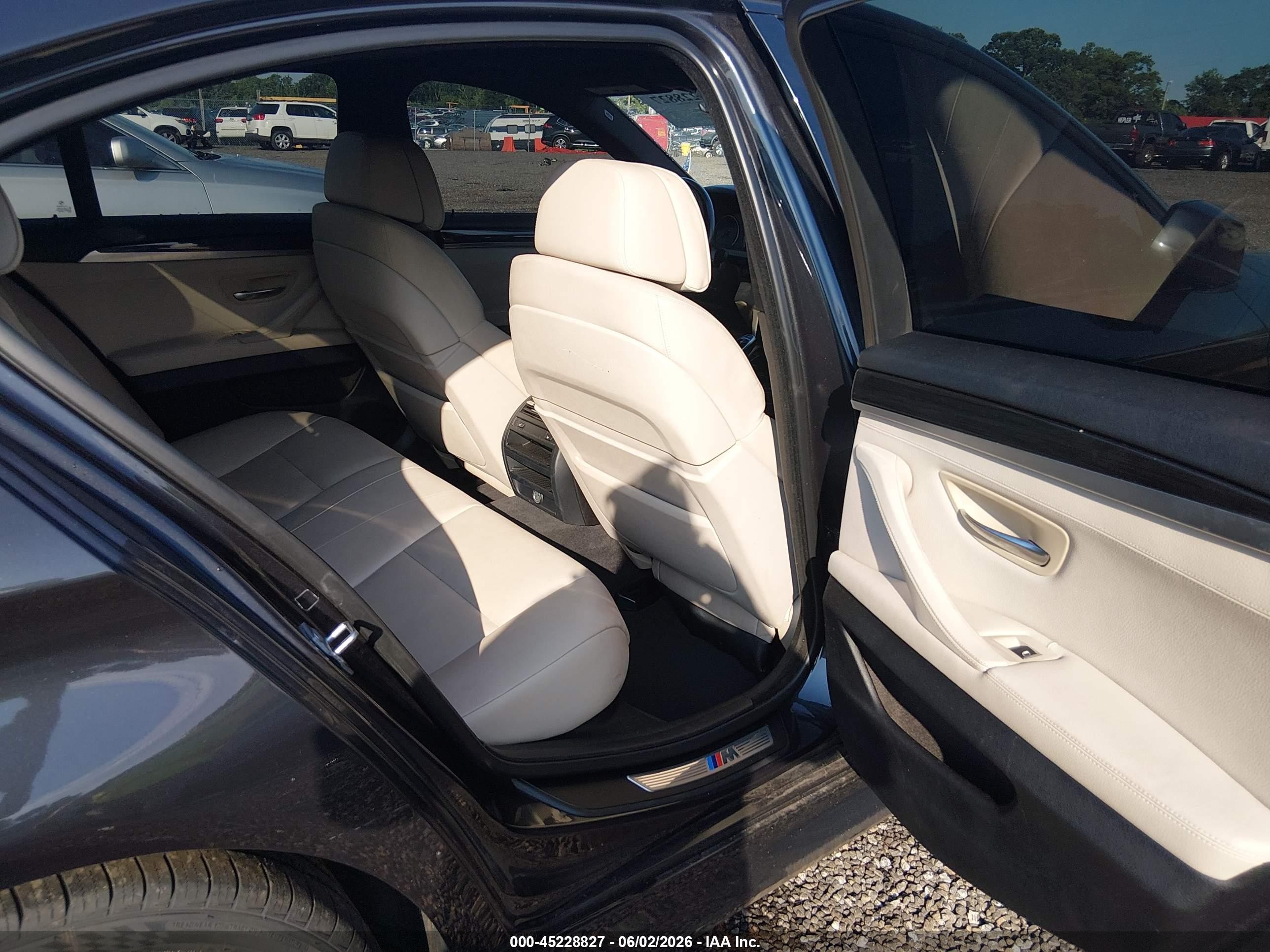 2013 Bmw 528i Xdrive Gray vin: WBAXH5C5XDDW16117