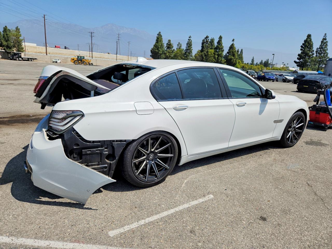 2013 Bmw 740 I White vin: WBAYA6C50DD143813
