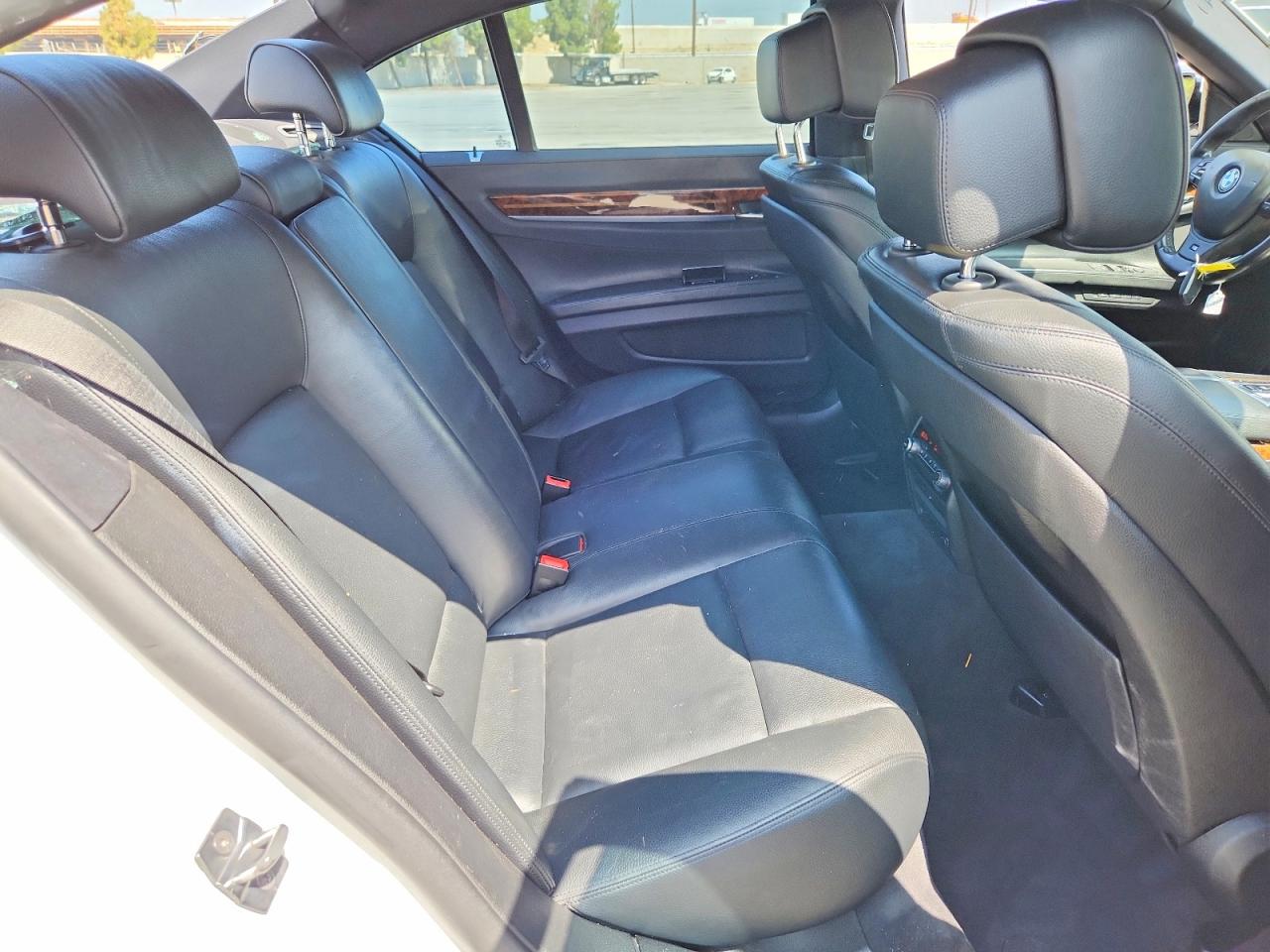 2013 Bmw 740 I White vin: WBAYA6C50DD143813