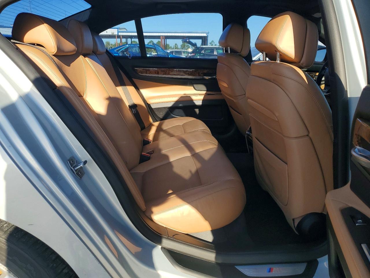 2013 Bmw 740 I Silver vin: WBAYA6C52DD143876