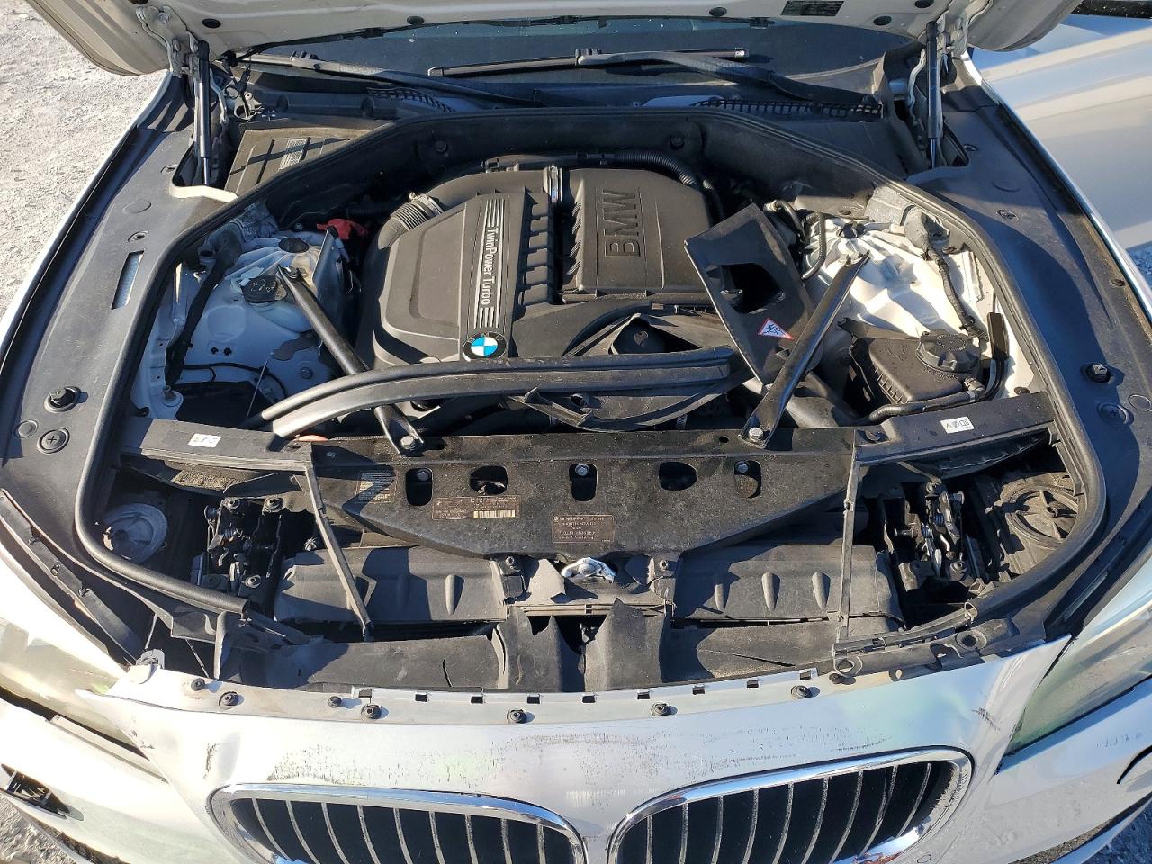 2013 Bmw 740 I Silver vin: WBAYA6C52DD143876