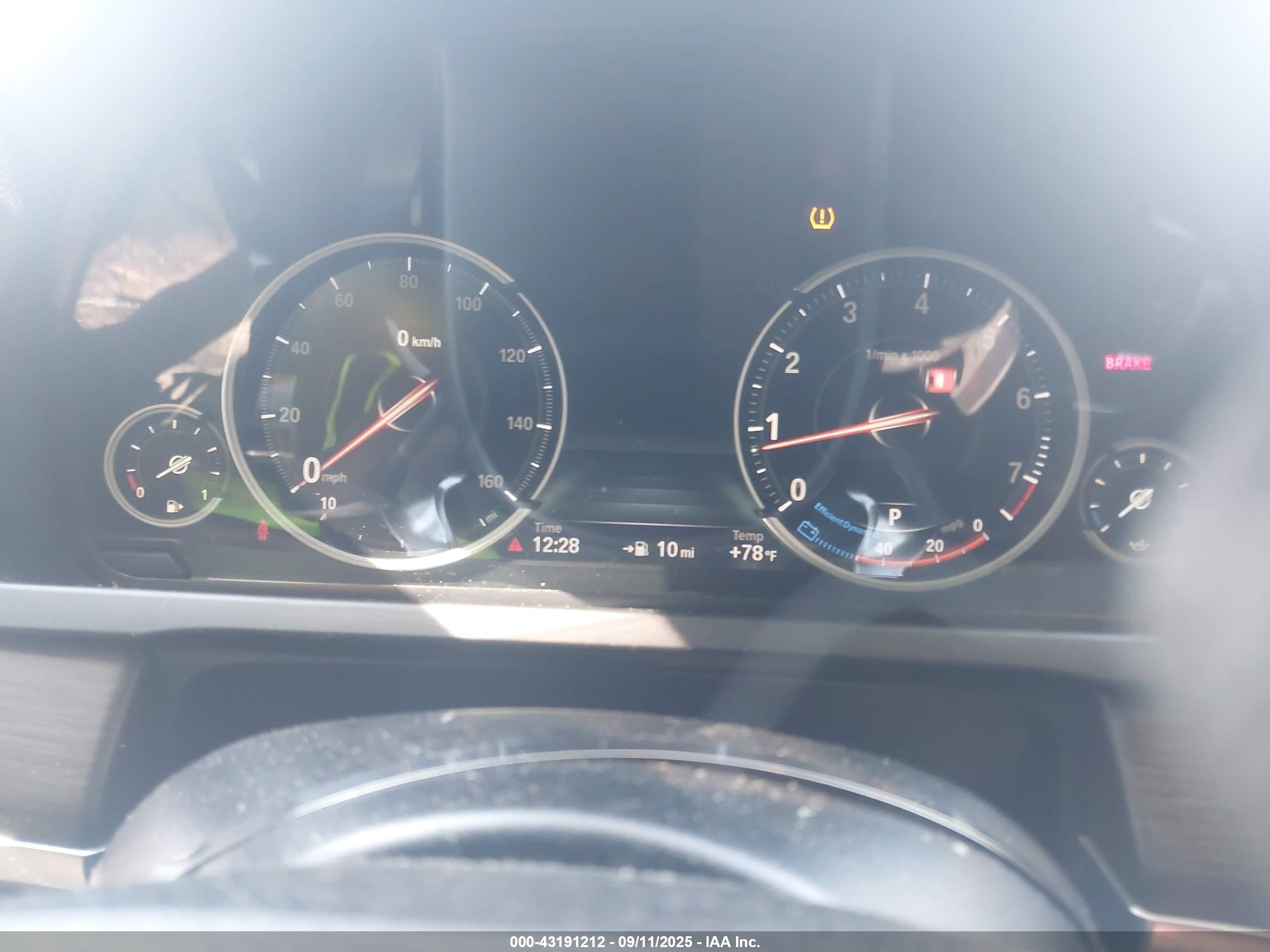 2014 Bmw 740i   Black vin: WBAYA6C52ED144477