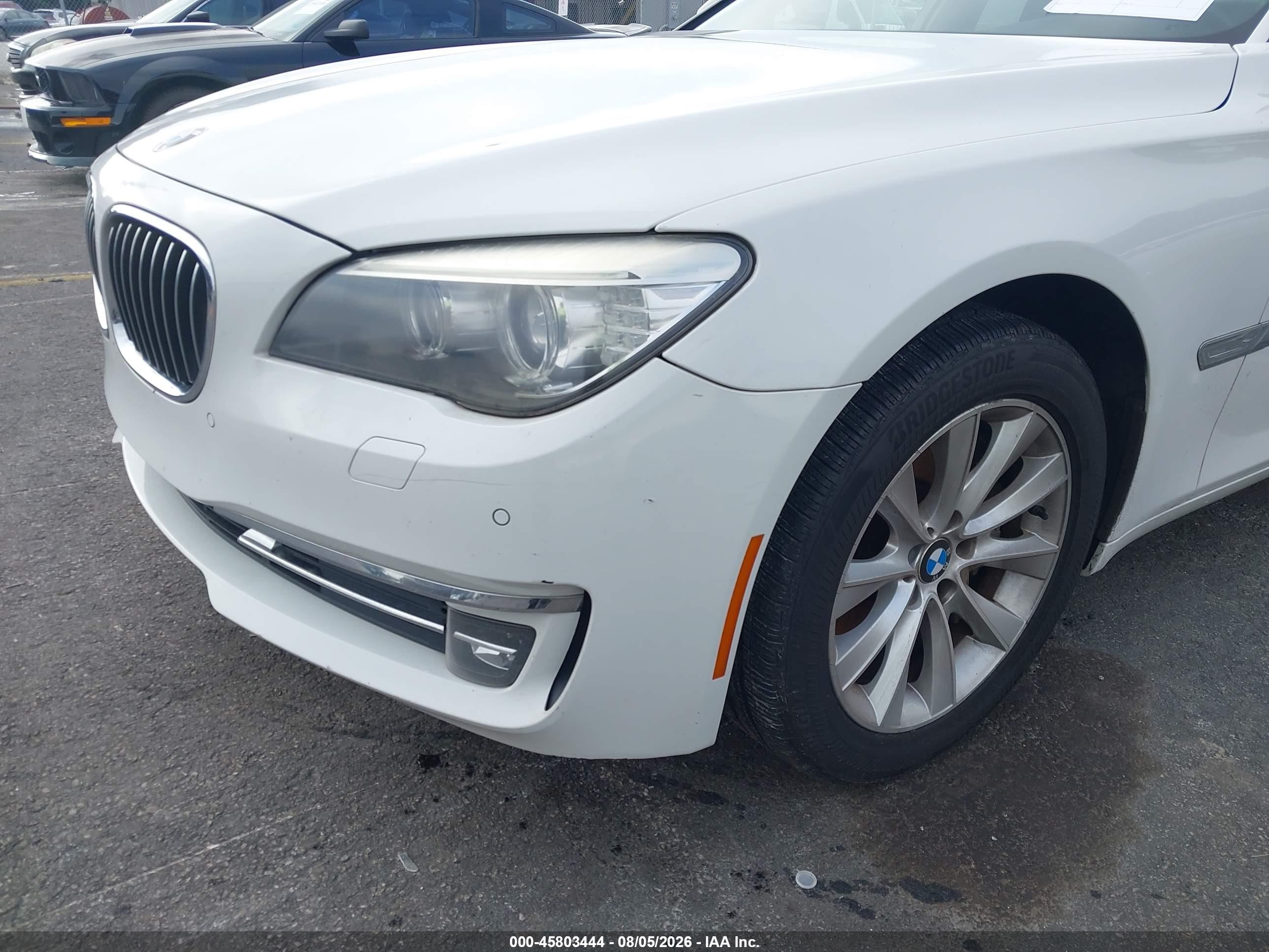 2015 Bmw 740i White vin: WBAYA6C52FGK16438