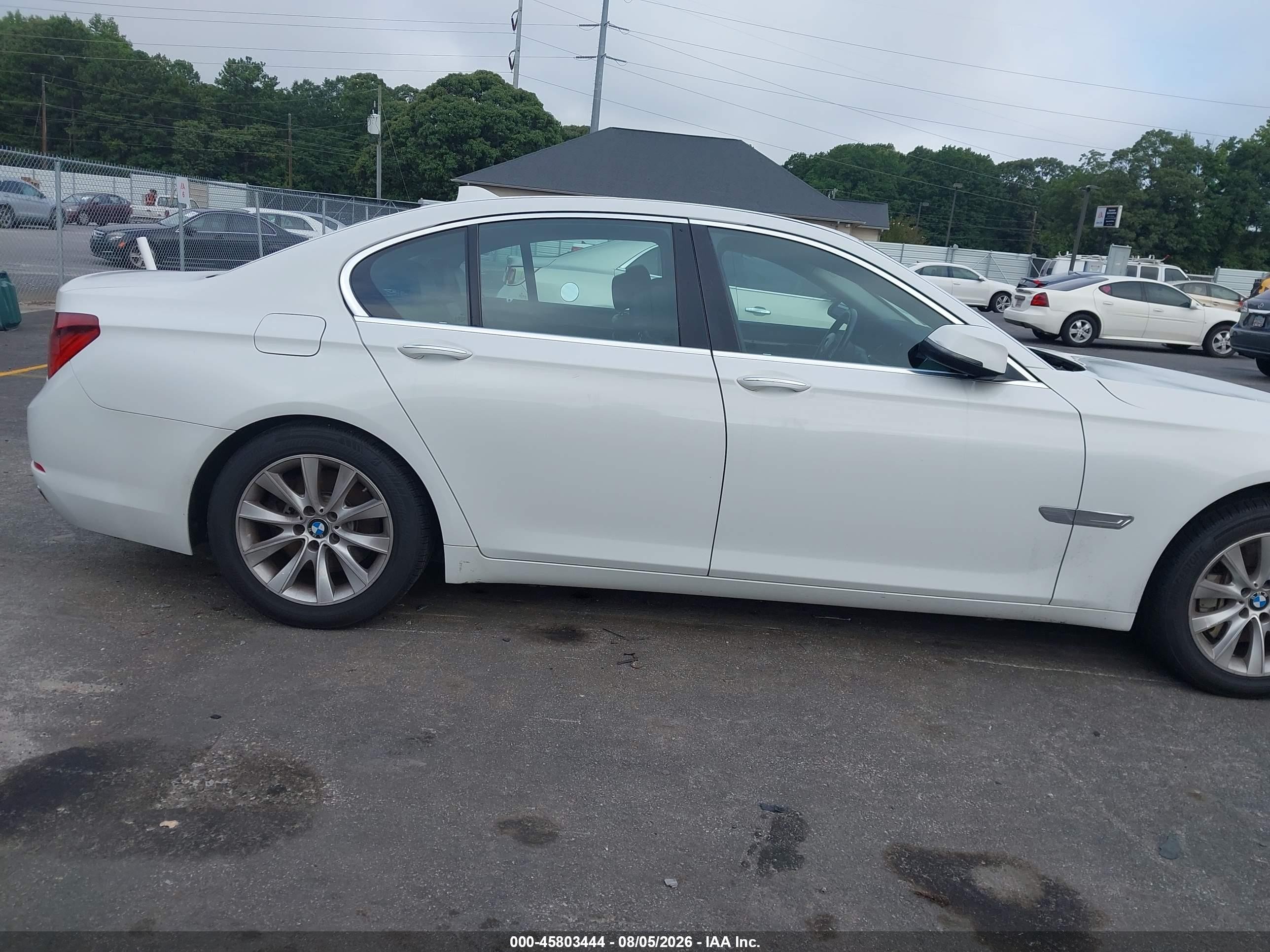 2015 Bmw 740i White vin: WBAYA6C52FGK16438