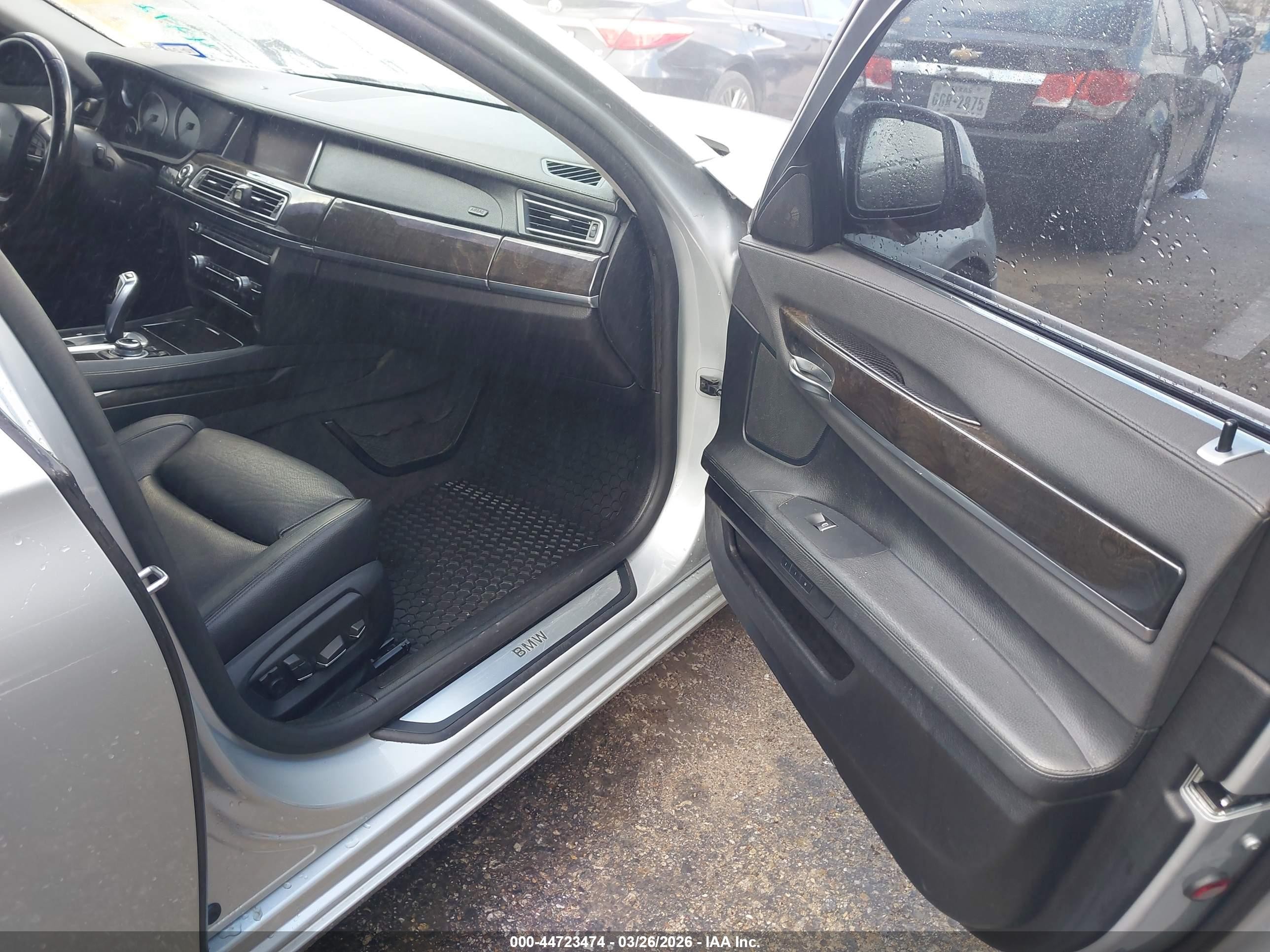 2013 Bmw 740i   Silver vin: WBAYA6C53DC995059
