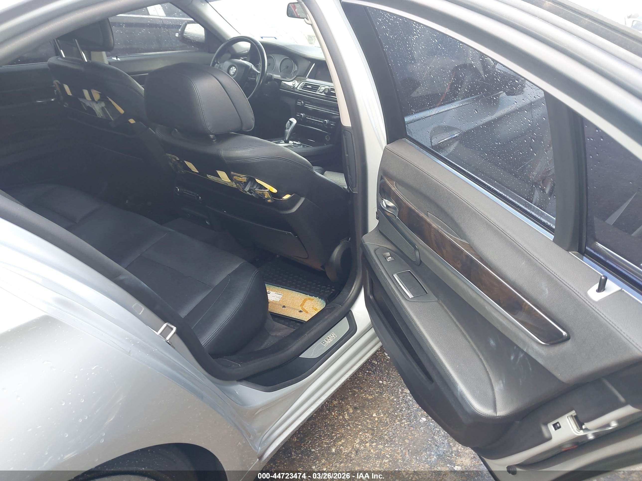 2013 Bmw 740i   Silver vin: WBAYA6C53DC995059