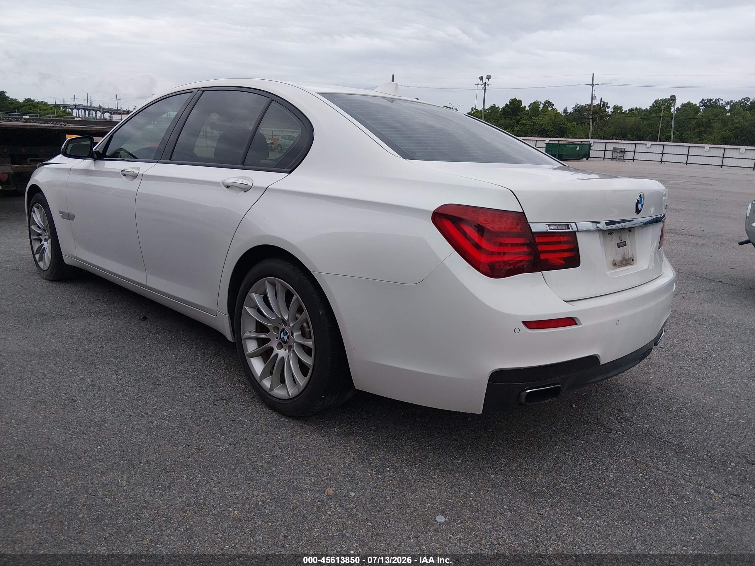 2014 Bmw 740i   White vin: WBAYA6C53ED144505