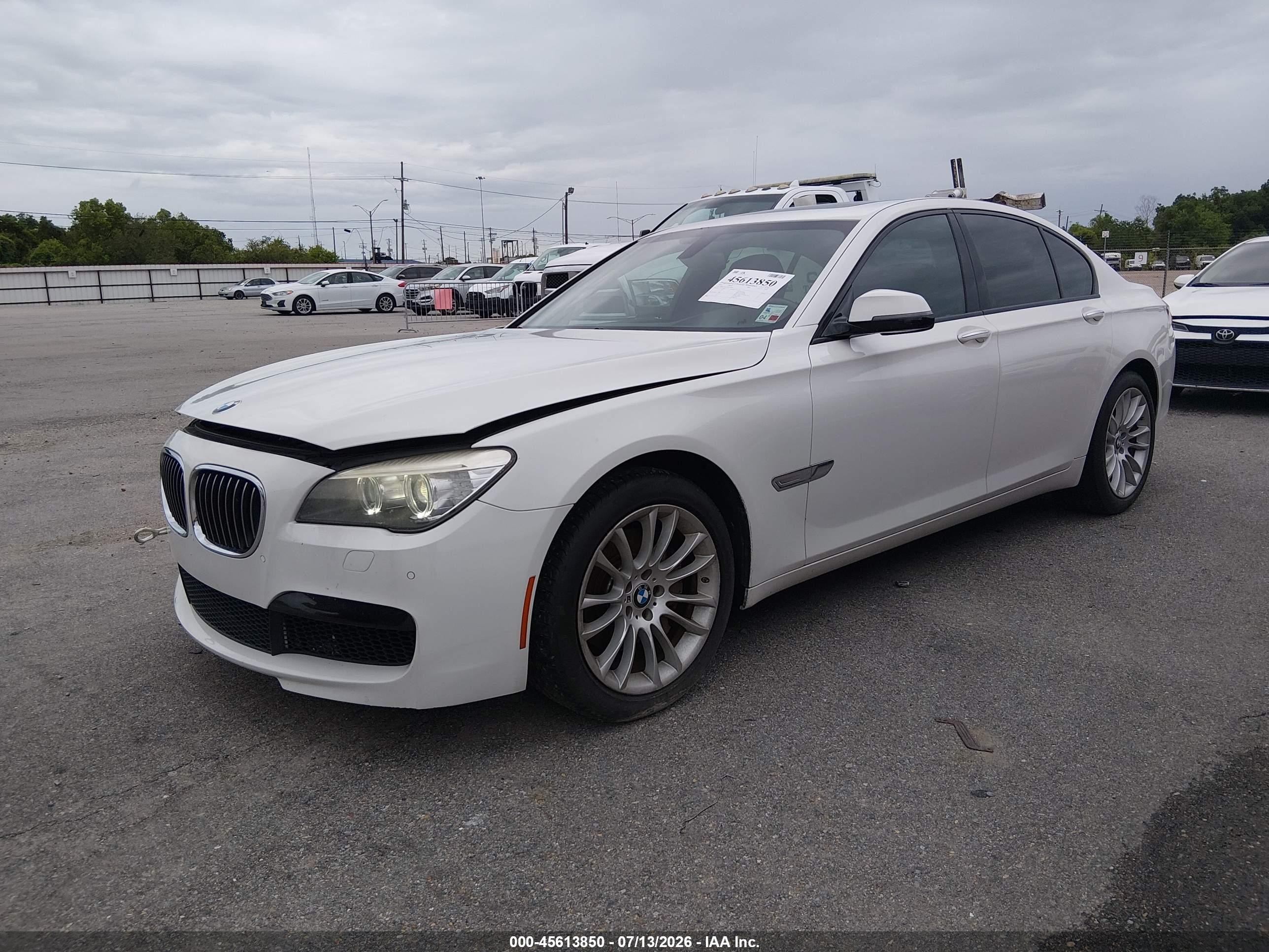2014 Bmw 740i   White vin: WBAYA6C53ED144505