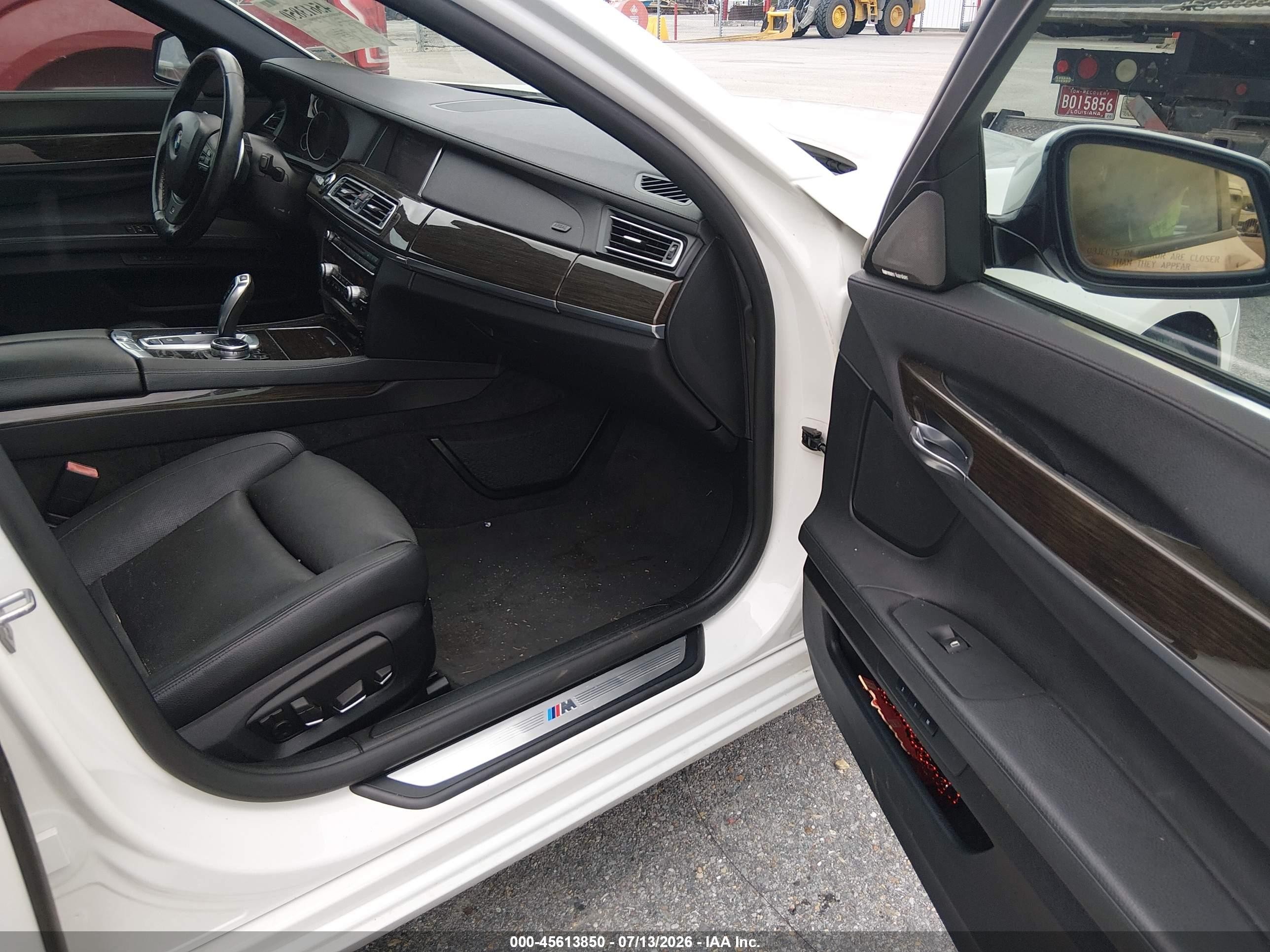 2014 Bmw 740i   White vin: WBAYA6C53ED144505