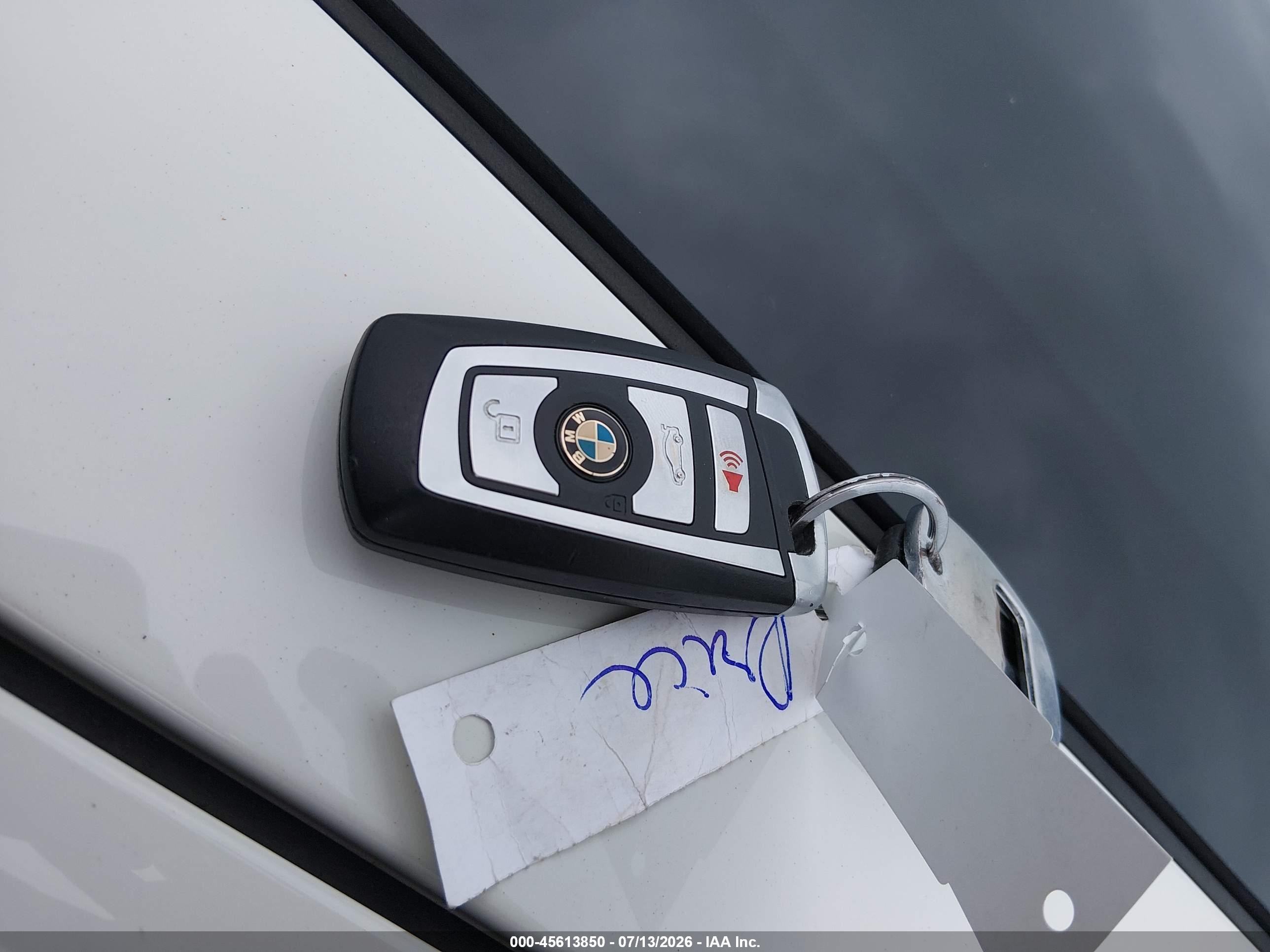 2014 Bmw 740i   White vin: WBAYA6C53ED144505