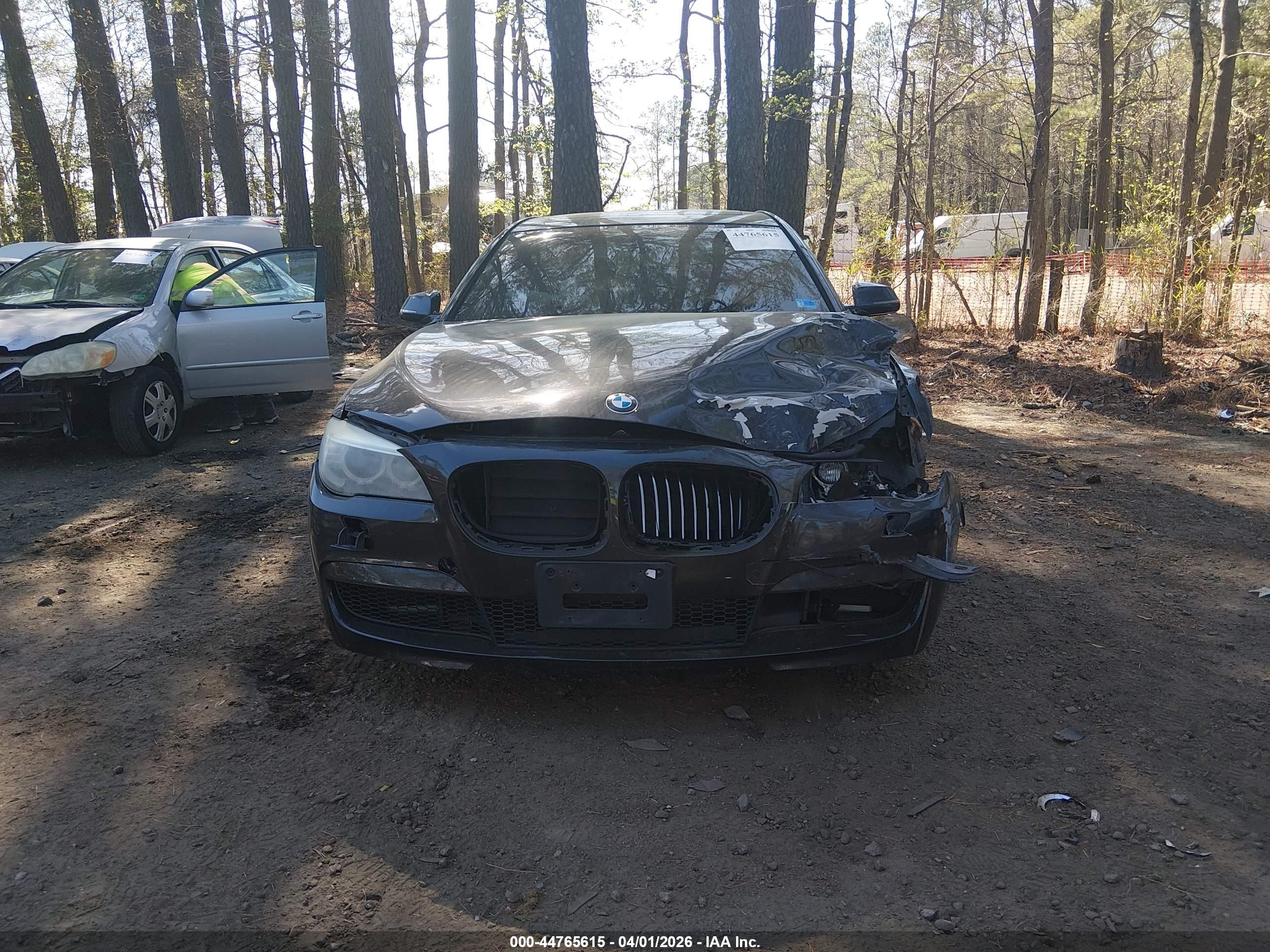 2013 Bmw 740i   Black vin: WBAYA6C54DD143376