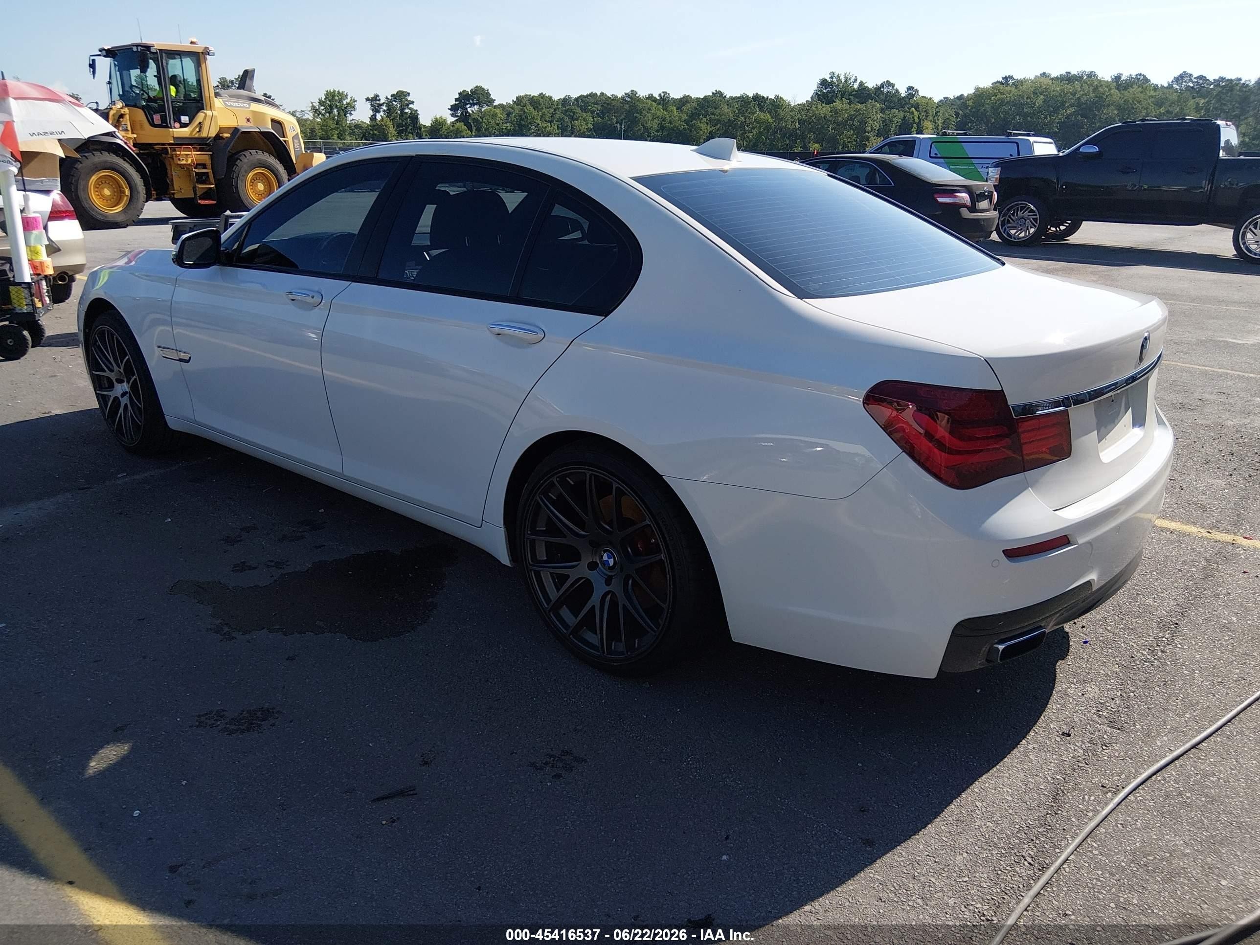 2015 Bmw 740i   White vin: WBAYA6C55FD826979