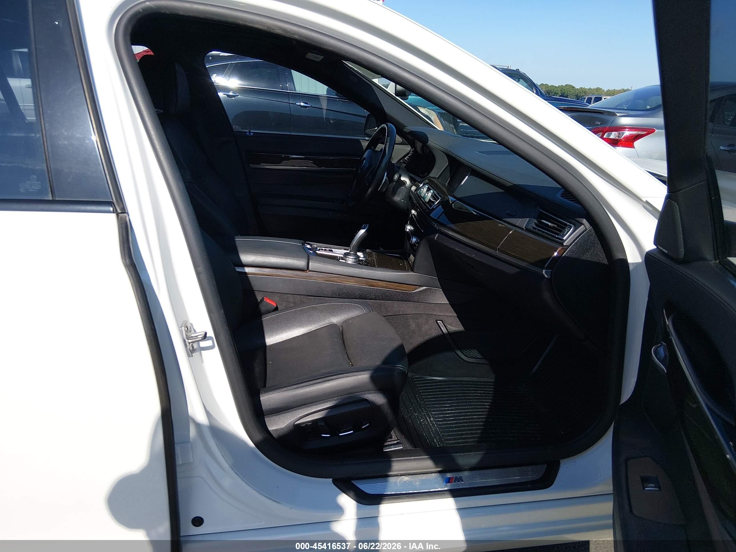 2015 Bmw 740i   White vin: WBAYA6C55FD826979