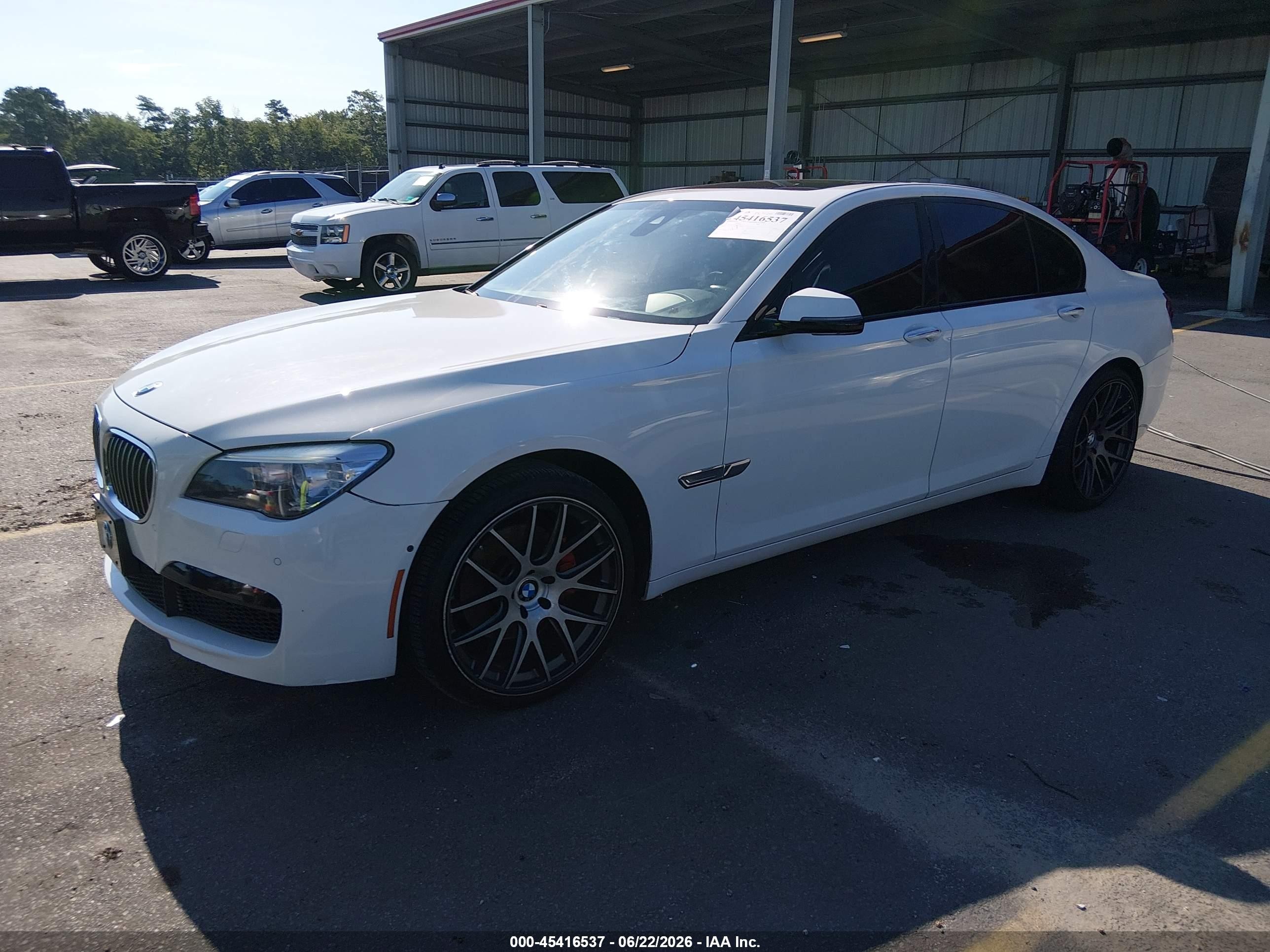 2015 Bmw 740i   White vin: WBAYA6C55FD826979