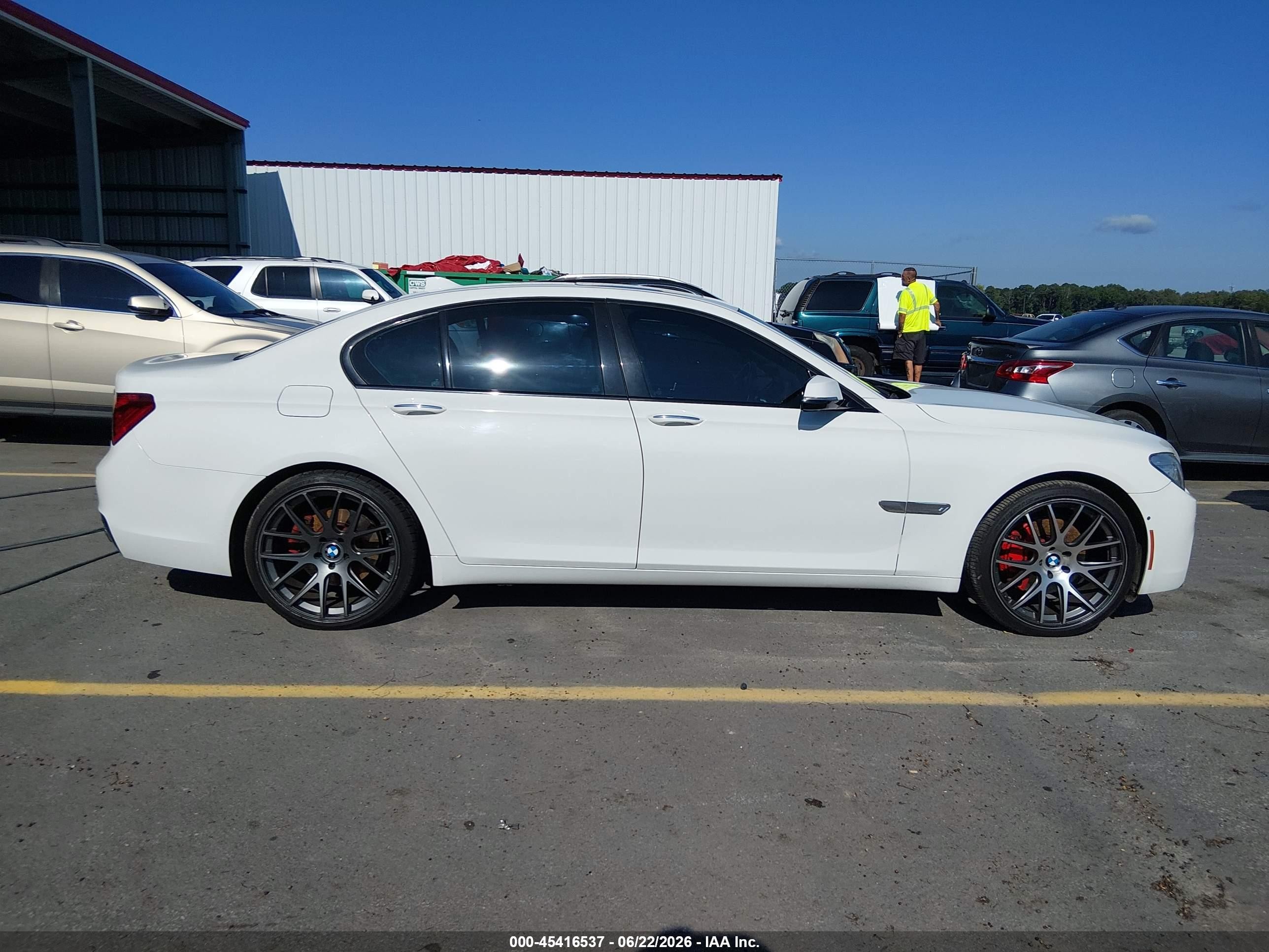 2015 Bmw 740i   White vin: WBAYA6C55FD826979