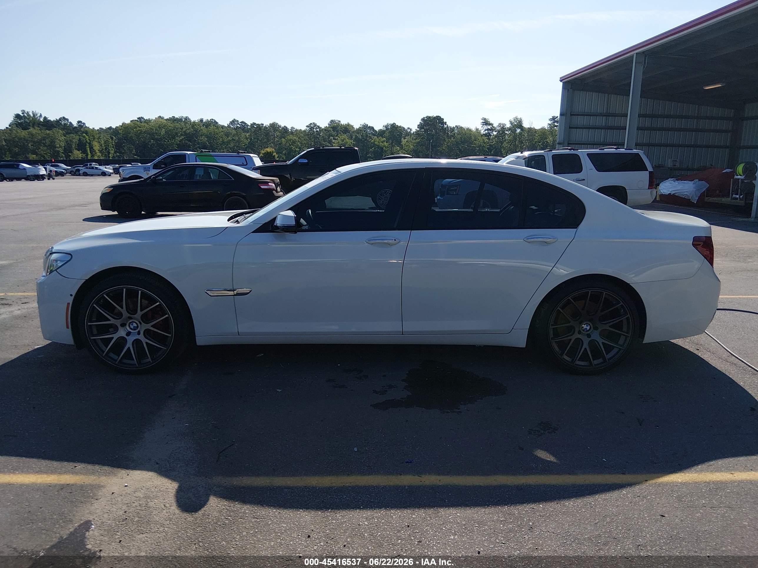 2015 Bmw 740i   White vin: WBAYA6C55FD826979