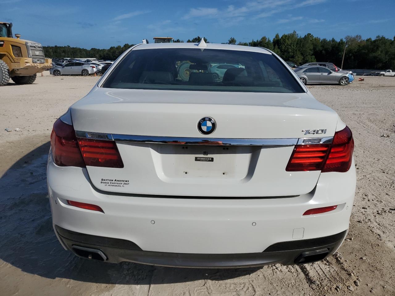 2015 Bmw 740 I White vin: WBAYA6C56FGK16426