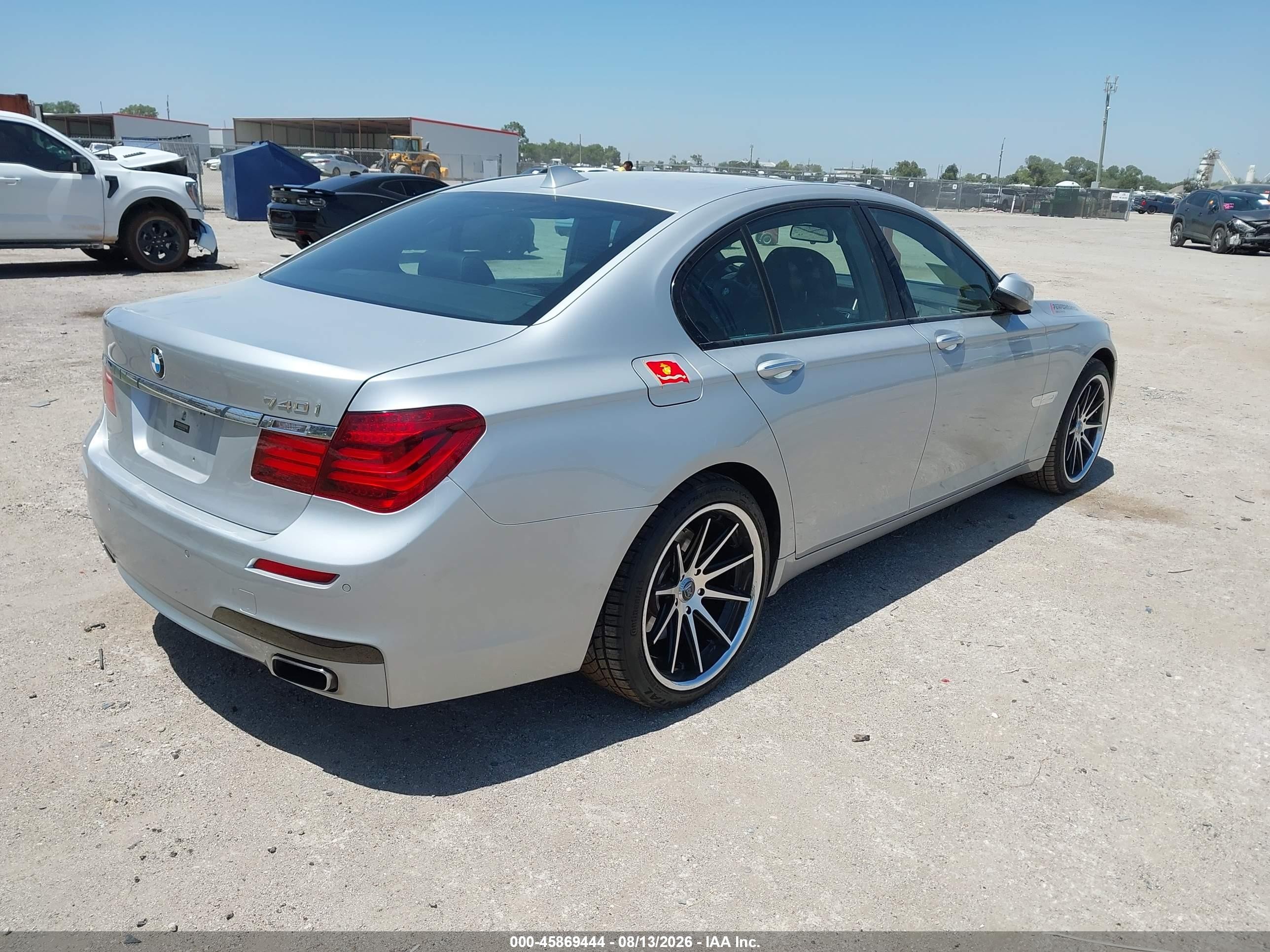2013 Bmw 740i   Silver vin: WBAYA6C57DD143789