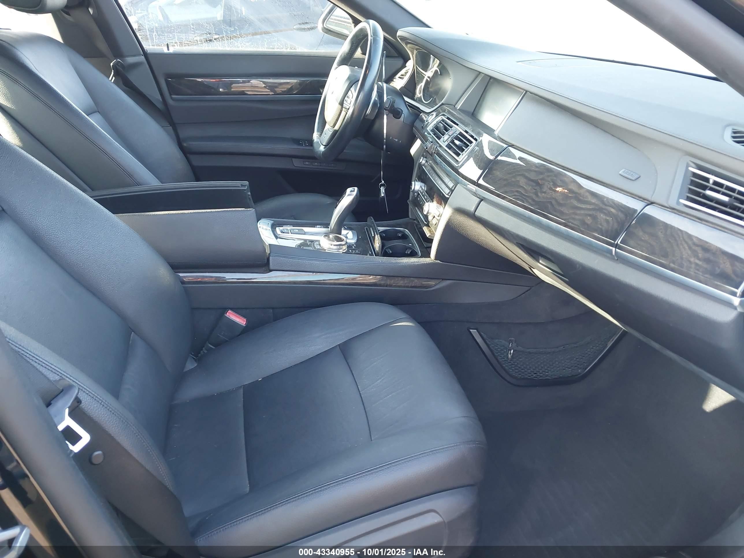 2014 Bmw 740i   Black vin: WBAYA6C57ED144071