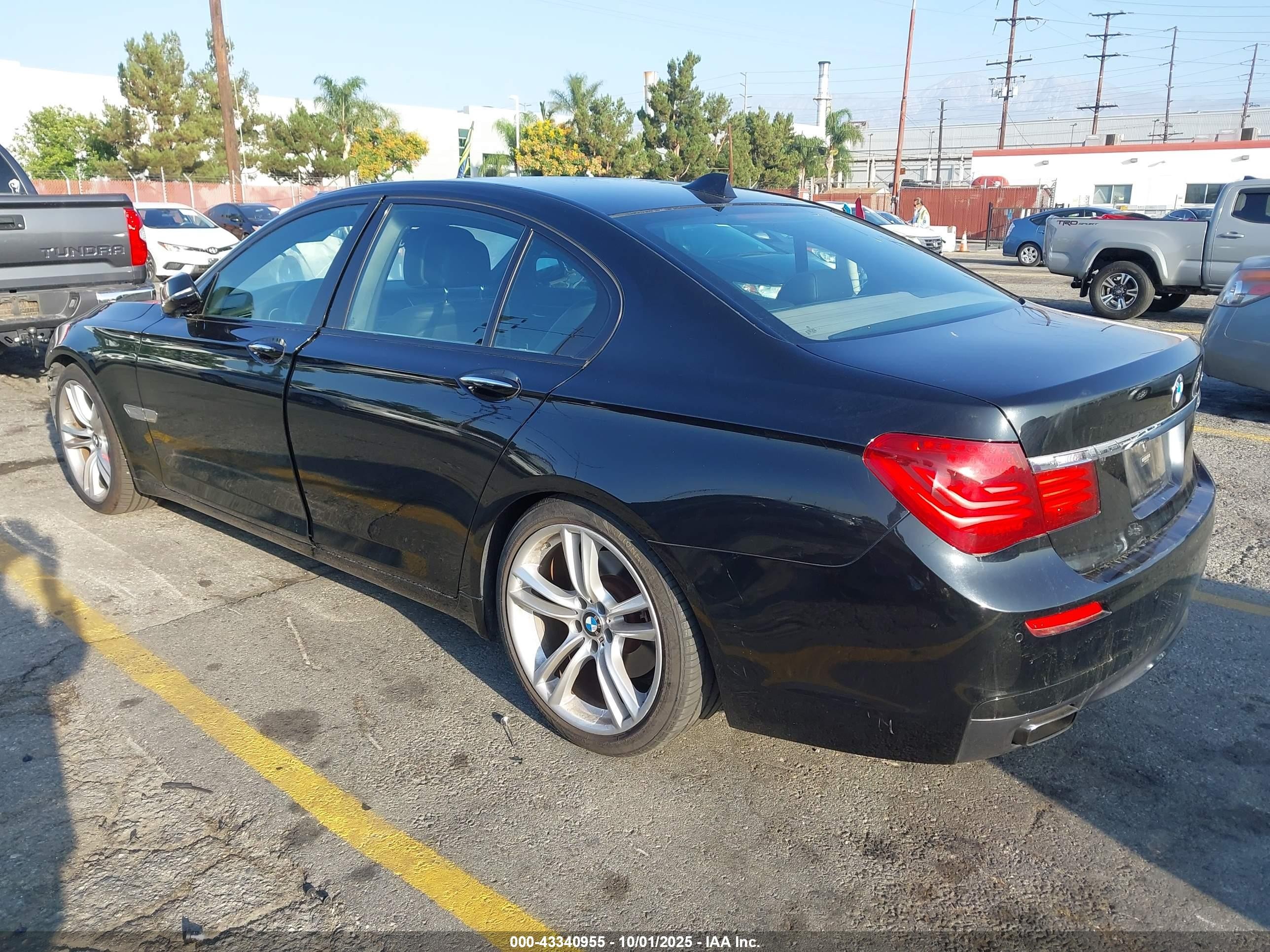 2014 Bmw 740i   Black vin: WBAYA6C57ED144071