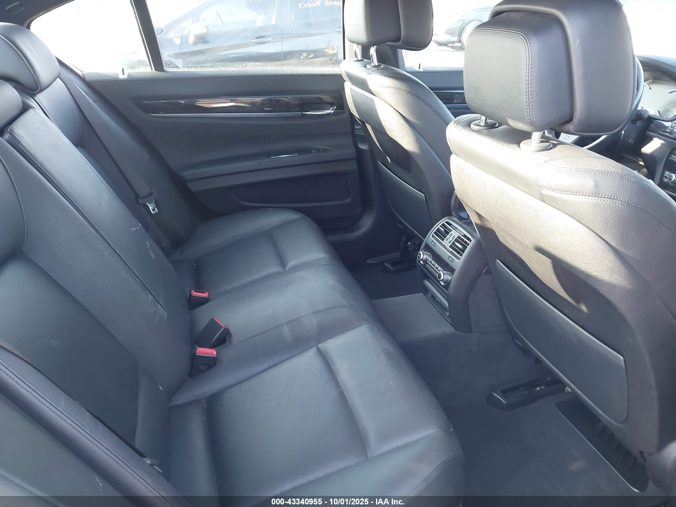 2014 Bmw 740i   Black vin: WBAYA6C57ED144071