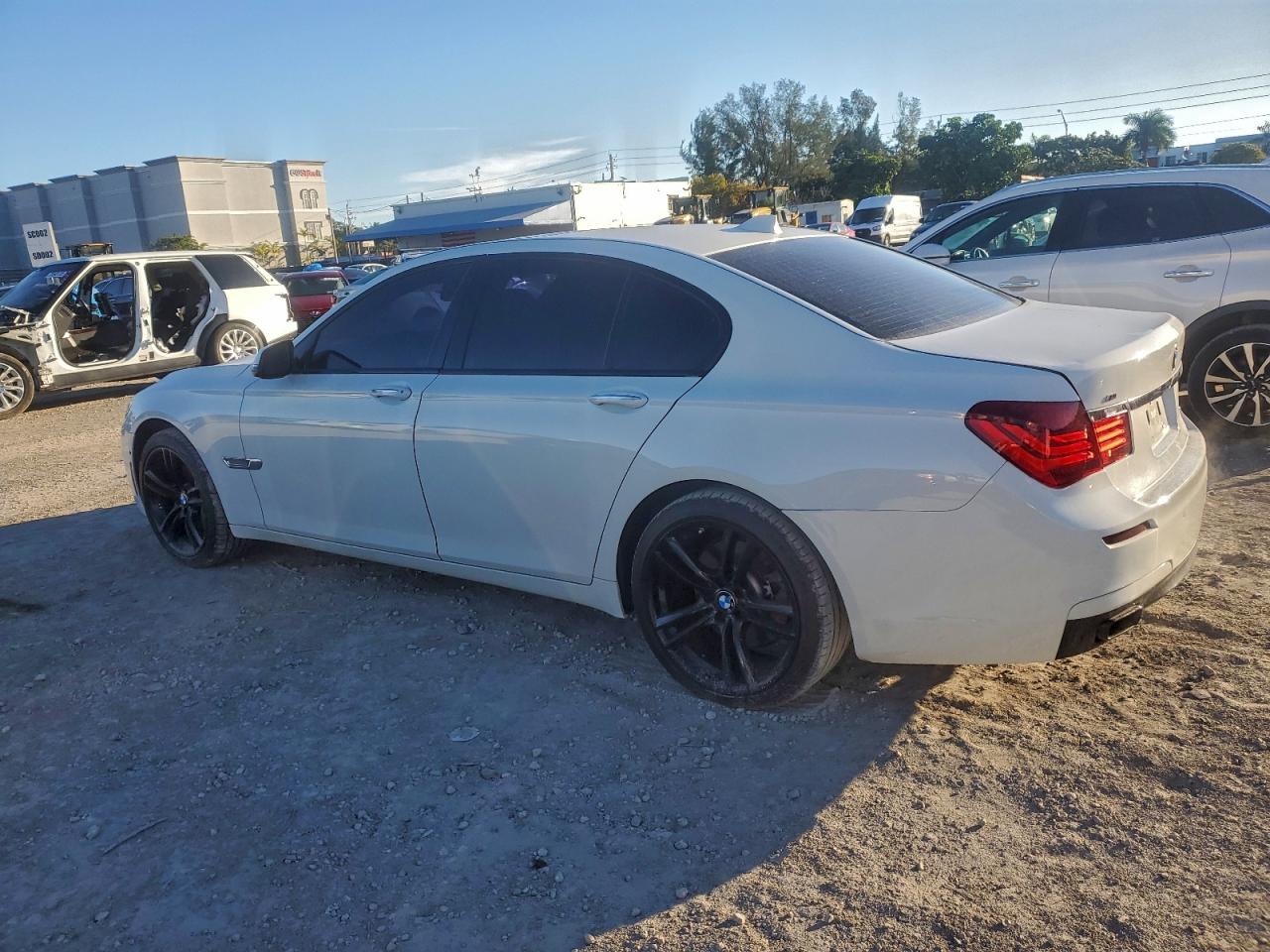 2015 Bmw 740 I White vin: WBAYA6C57FGK16659