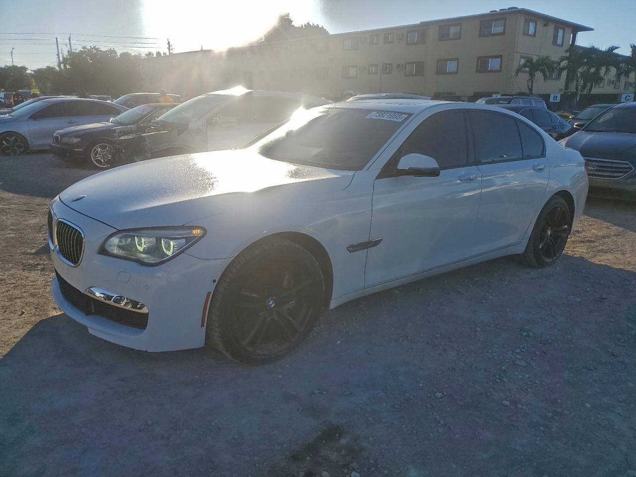 2015 Bmw 740 I White vin: WBAYA6C57FGK16659