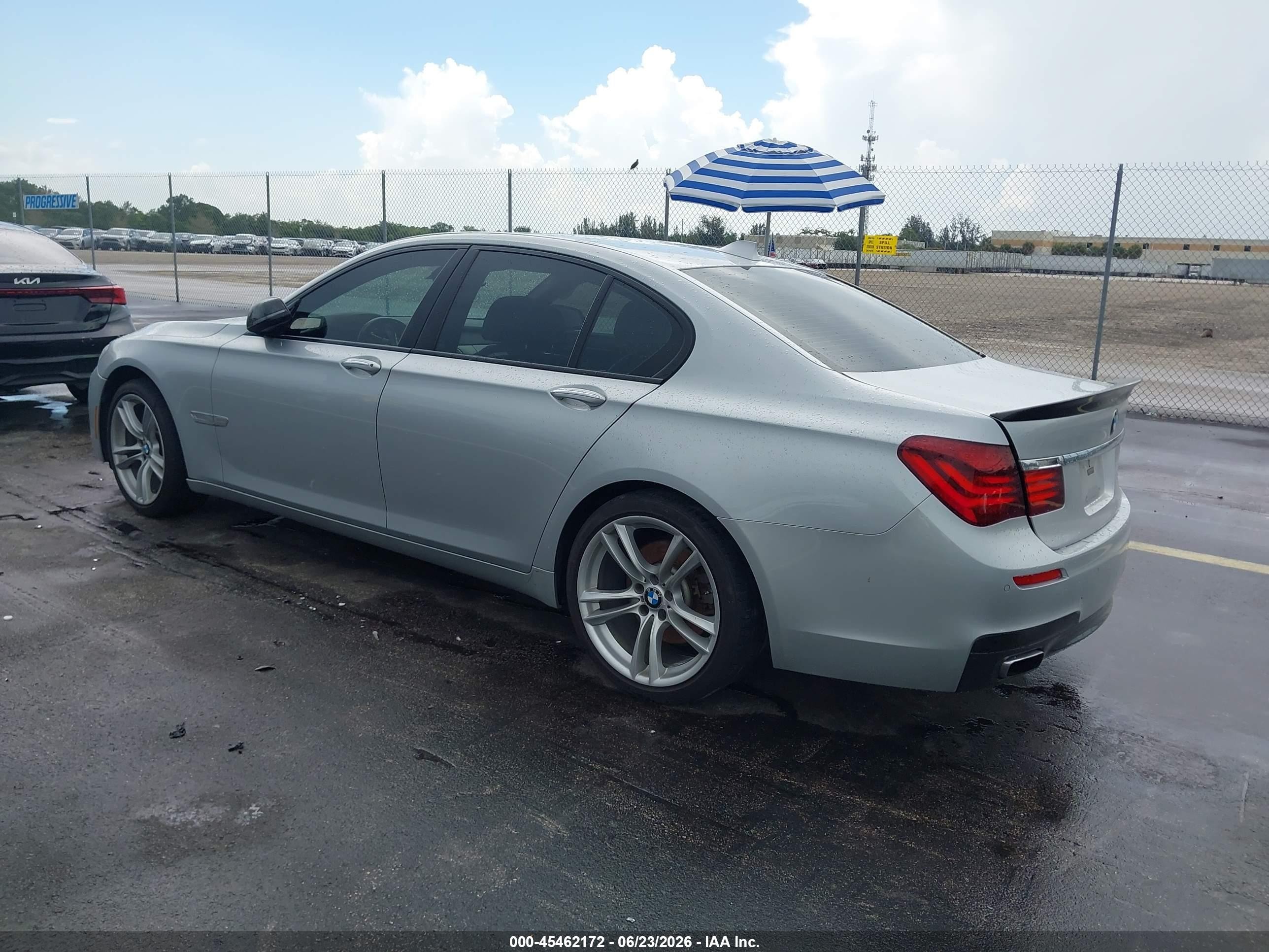 2015 Bmw 740i Gray vin: WBAYA6C5XFD826928