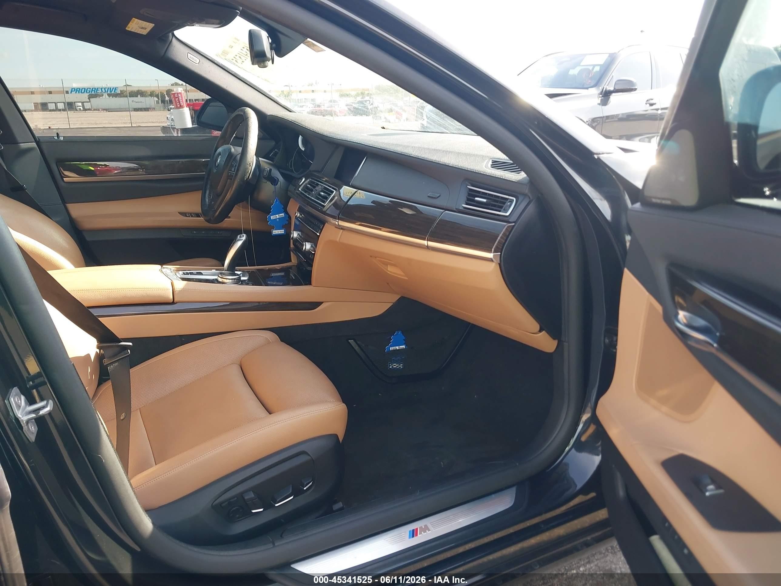 2015 Bmw 740i   Black vin: WBAYA6C5XFD827089