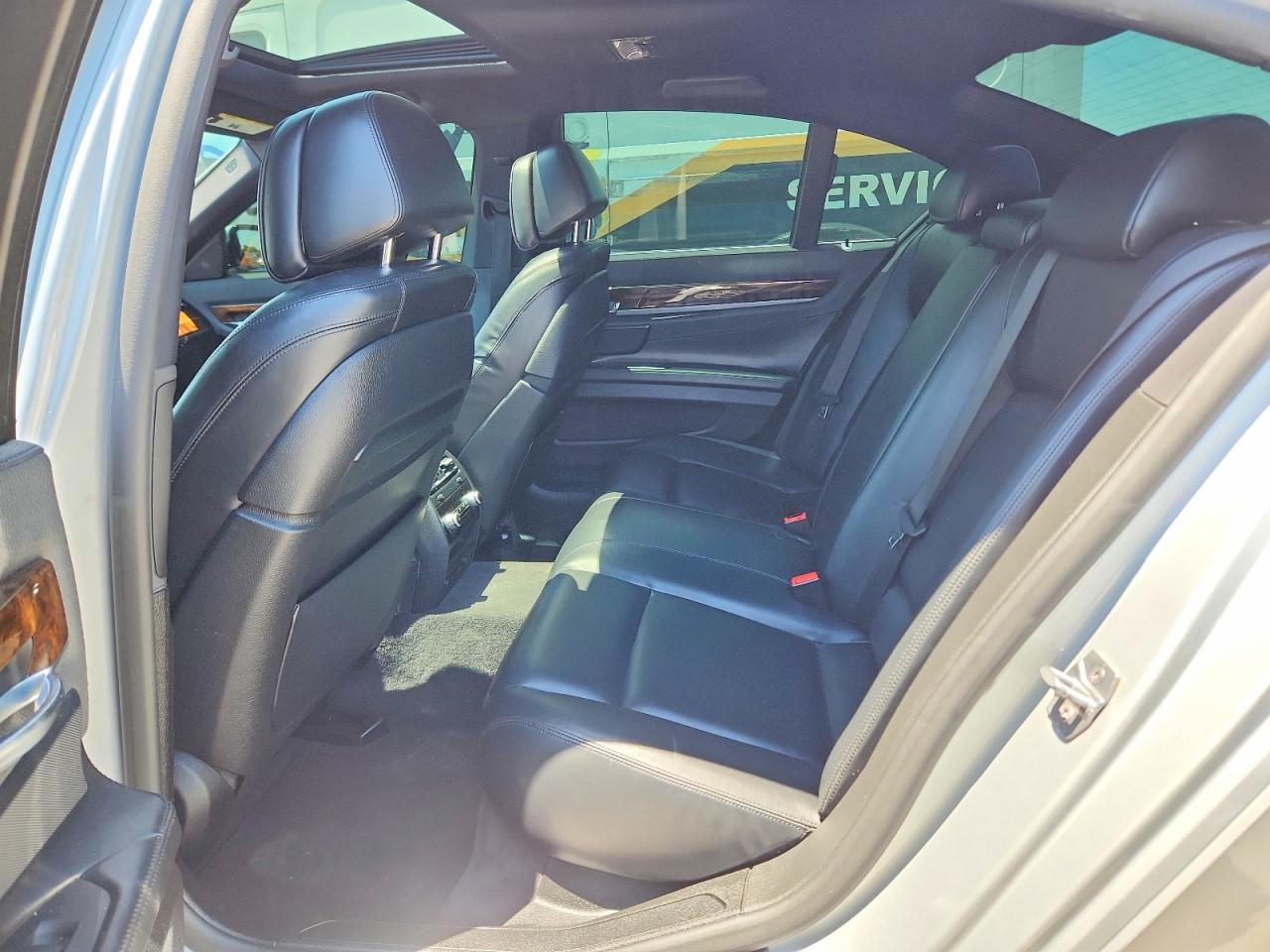 2013 Bmw 750 I Silver vin: WBAYA8C50DC996858