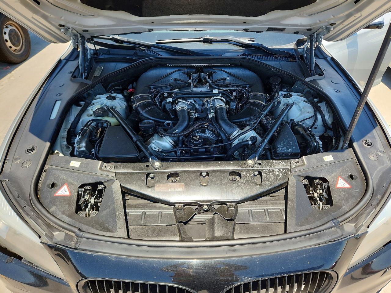 2013 Bmw 750 I Silver vin: WBAYA8C50DC996858
