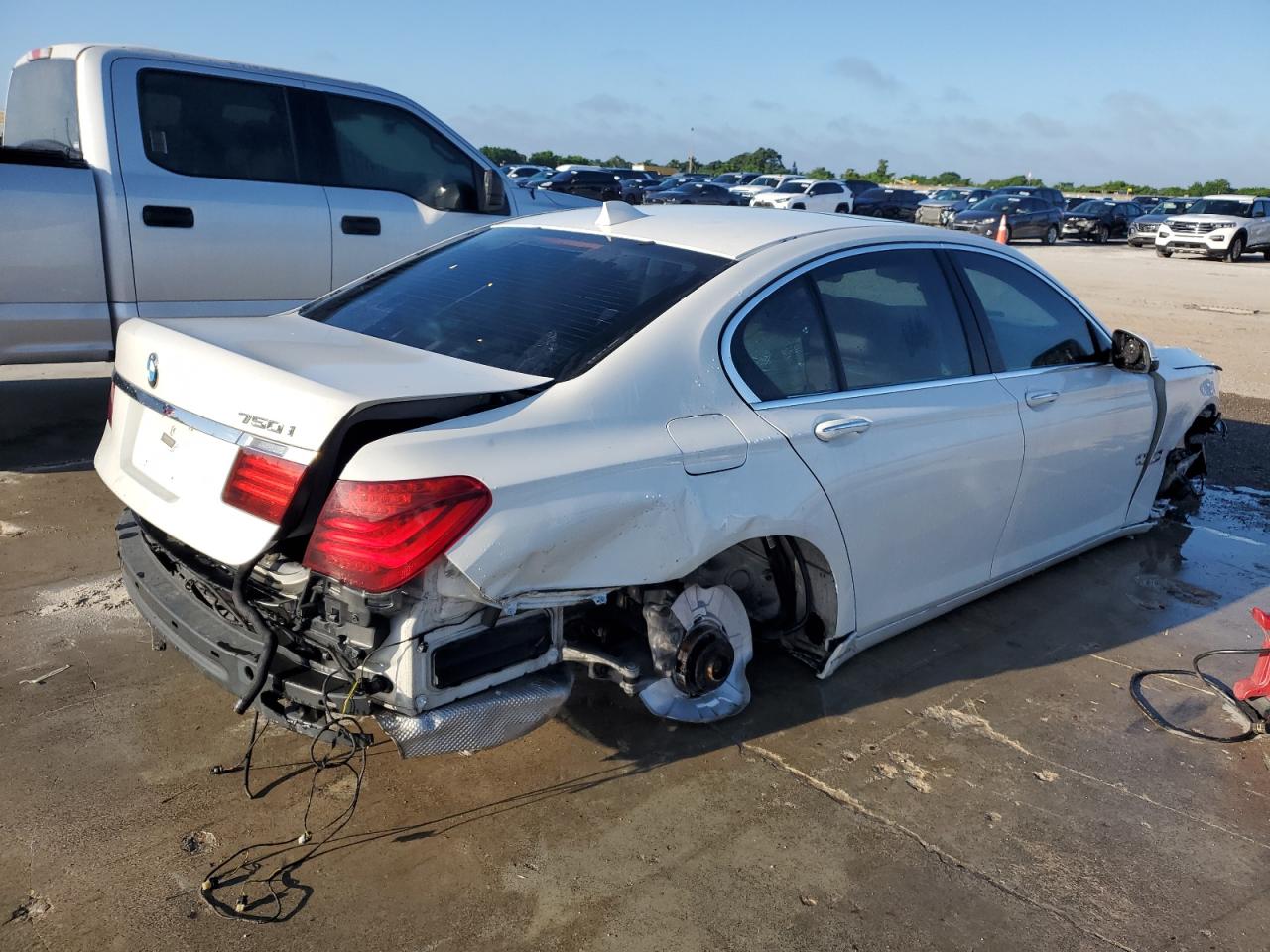 2013 Bmw 750 I White vin: WBAYA8C51DC996867