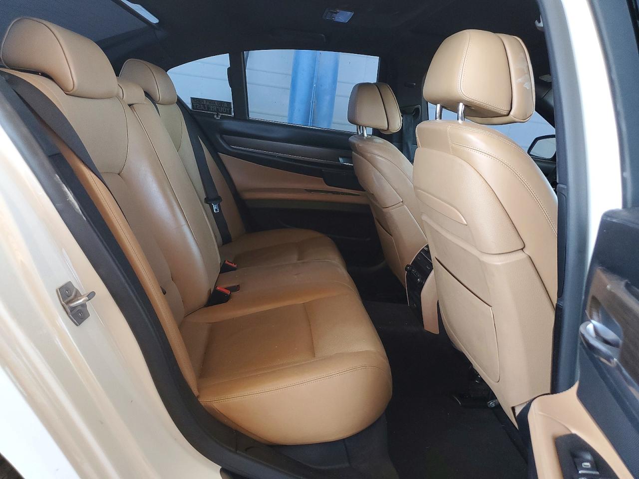 2014 Bmw 750 I White vin: WBAYA8C51ED825077