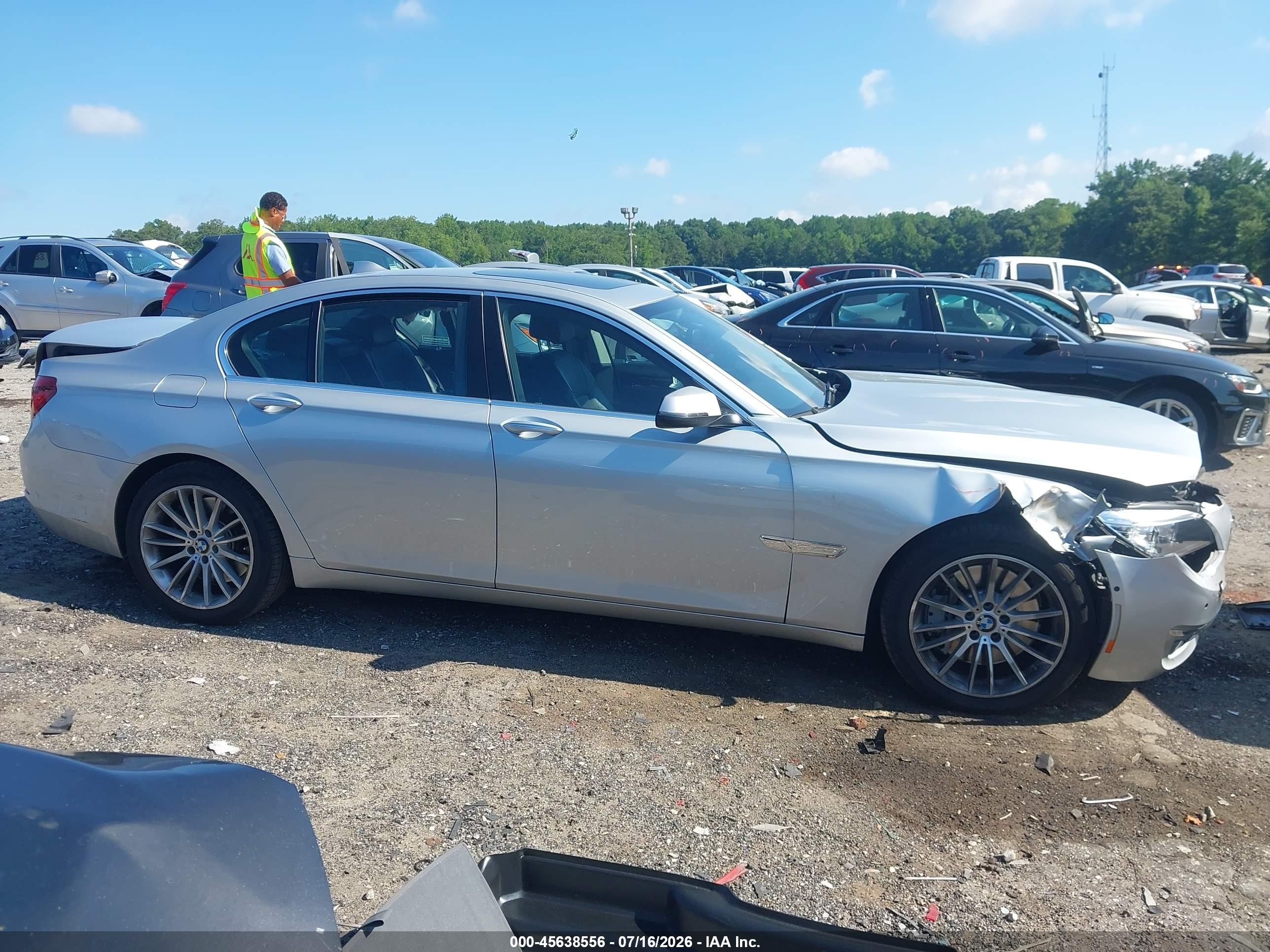 2014 Bmw 750i   Silver vin: WBAYA8C51ED825337