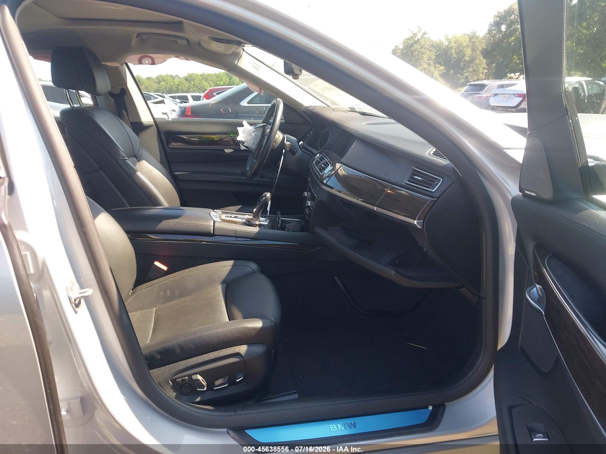 2014 Bmw 750i   Silver vin: WBAYA8C51ED825337