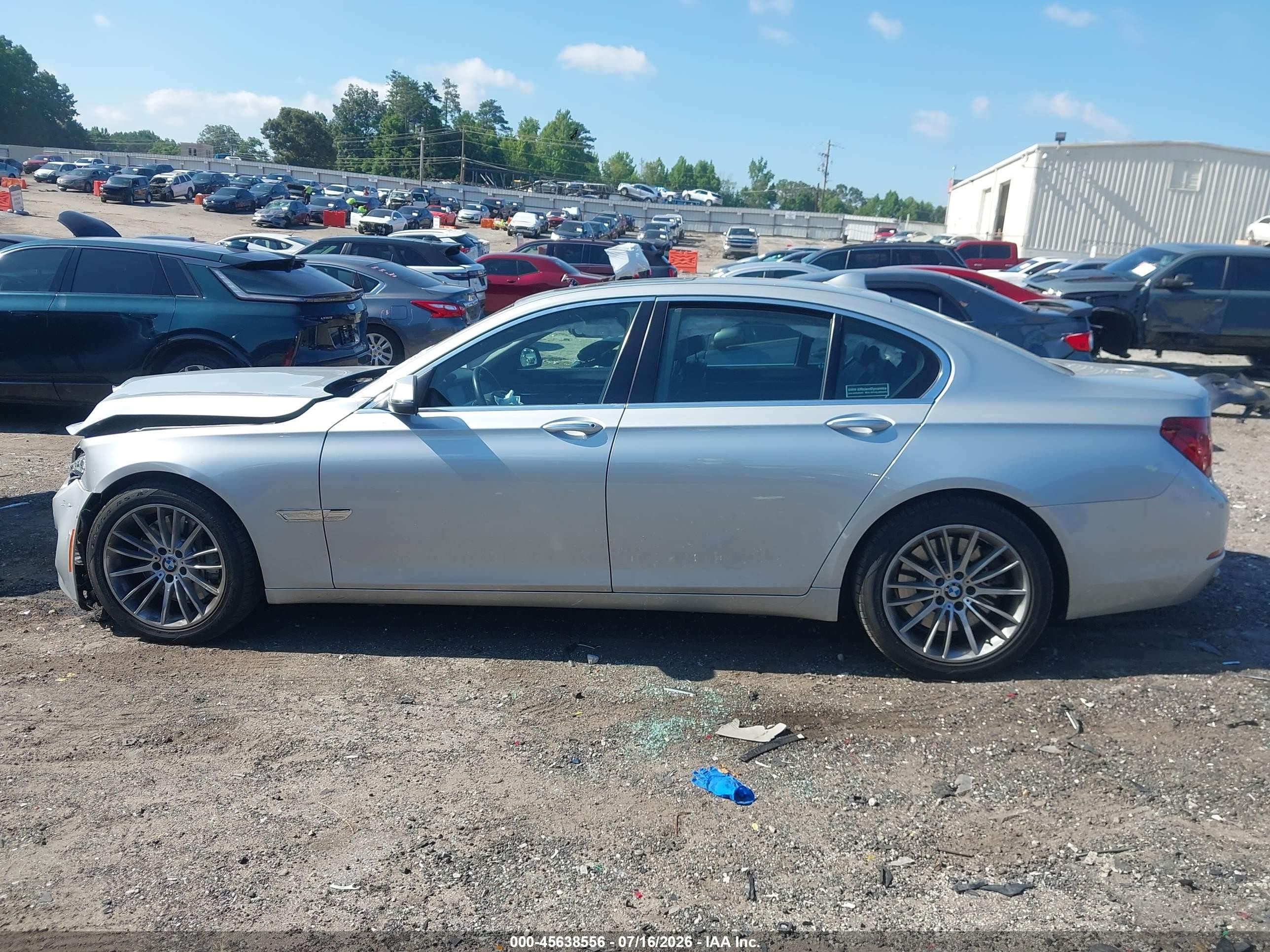 2014 Bmw 750i   Silver vin: WBAYA8C51ED825337