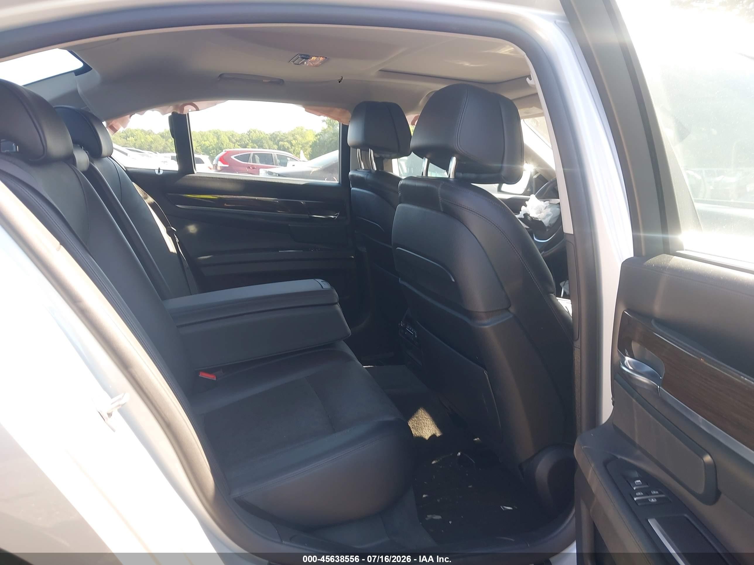 2014 Bmw 750i   Silver vin: WBAYA8C51ED825337