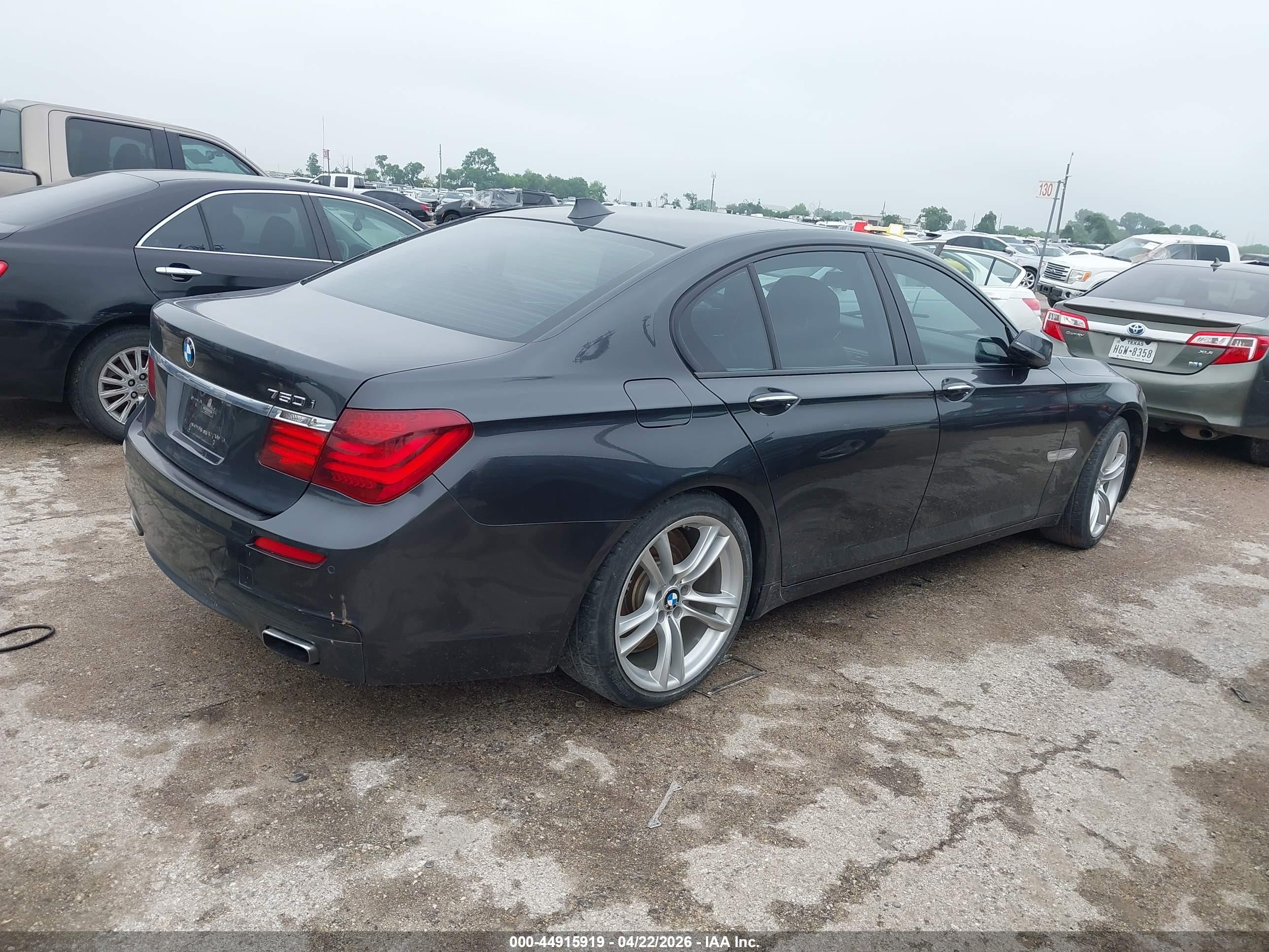 2013 Bmw 750i   Серый vin: WBAYA8C52DD227546
