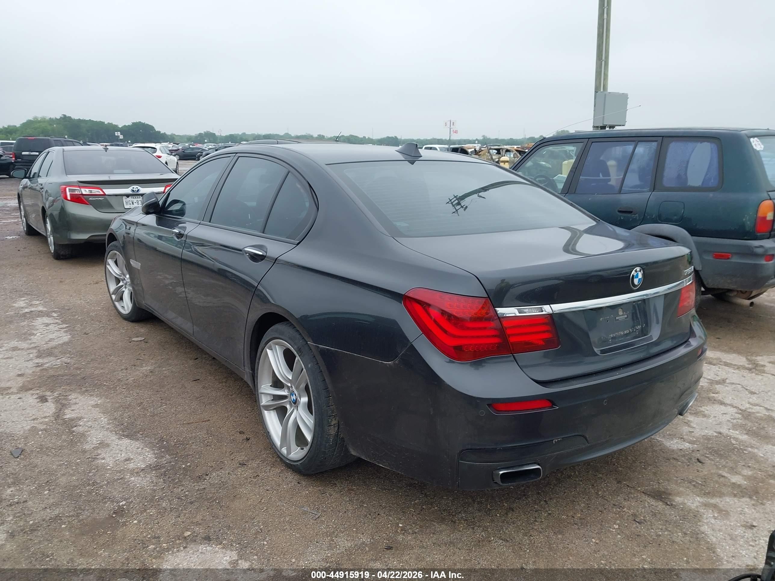 2013 Bmw 750i   Серый vin: WBAYA8C52DD227546
